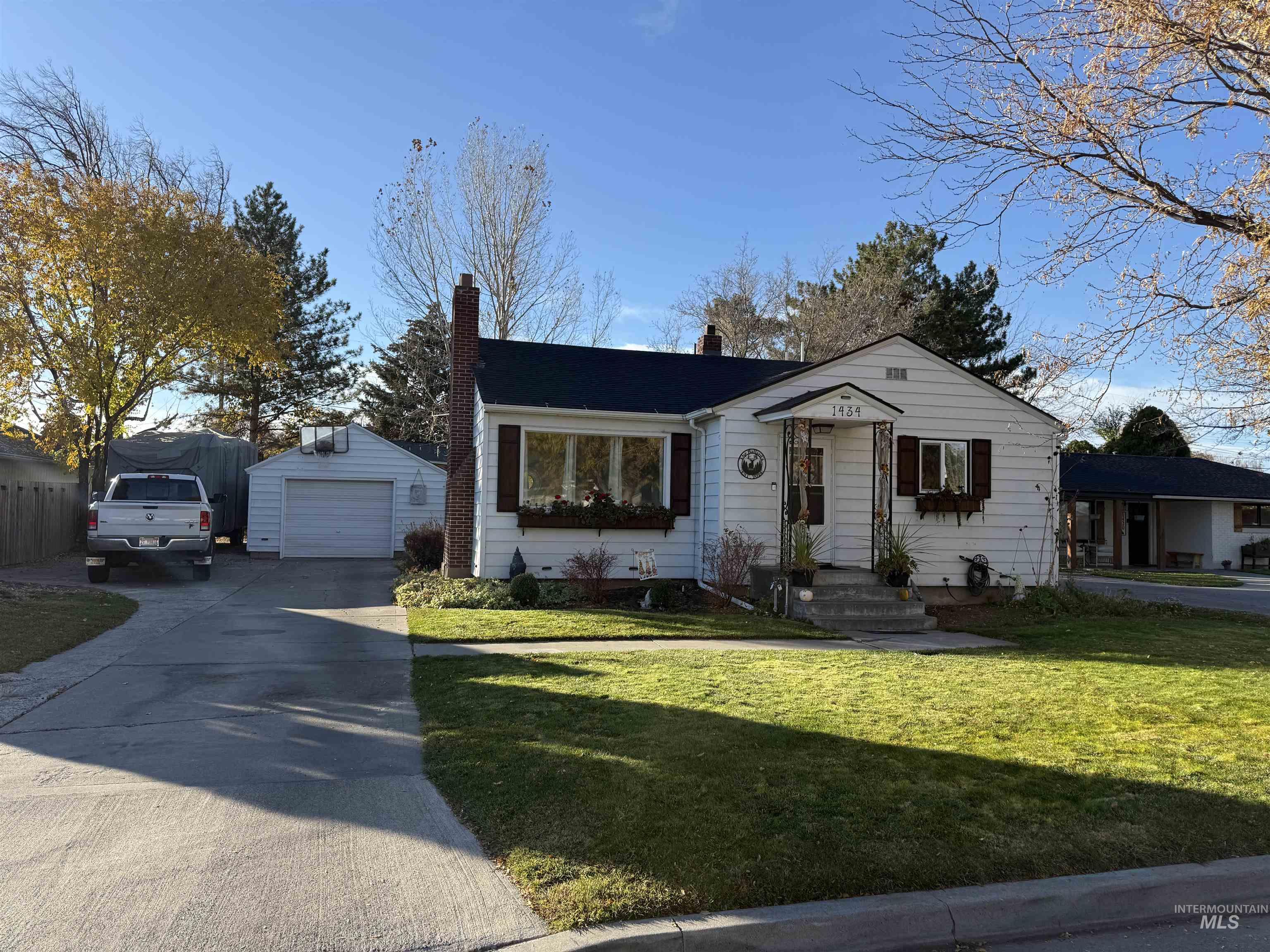 1434 Spruce Ave, Twin Falls, Idaho 83301, 4 Bedrooms, 2 Bathrooms, Residential For Sale, Price $324,900, 98967546