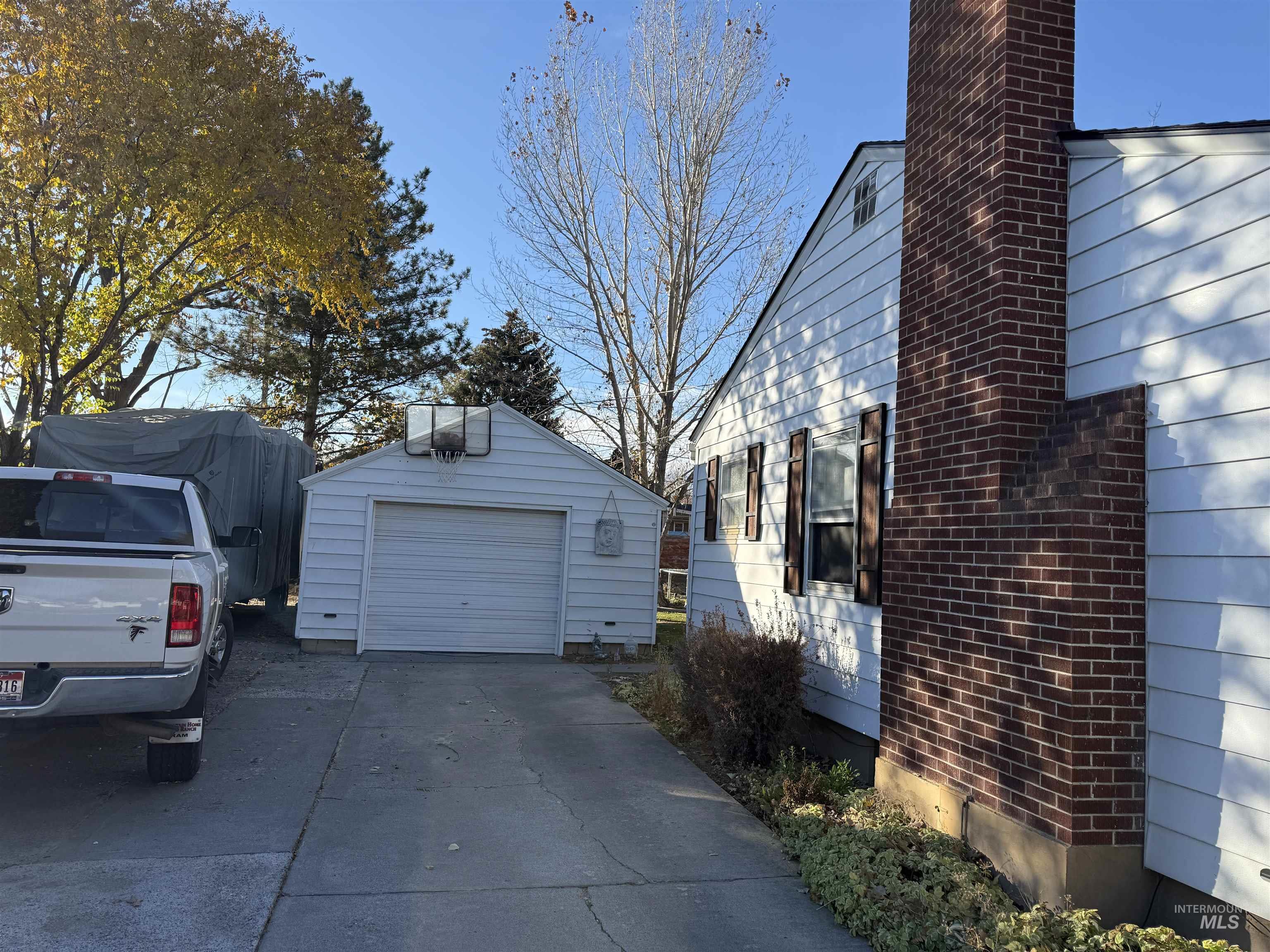 1434 Spruce Ave, Twin Falls, Idaho 83301, 4 Bedrooms, 2 Bathrooms, Residential For Sale, Price $324,900, 98967546