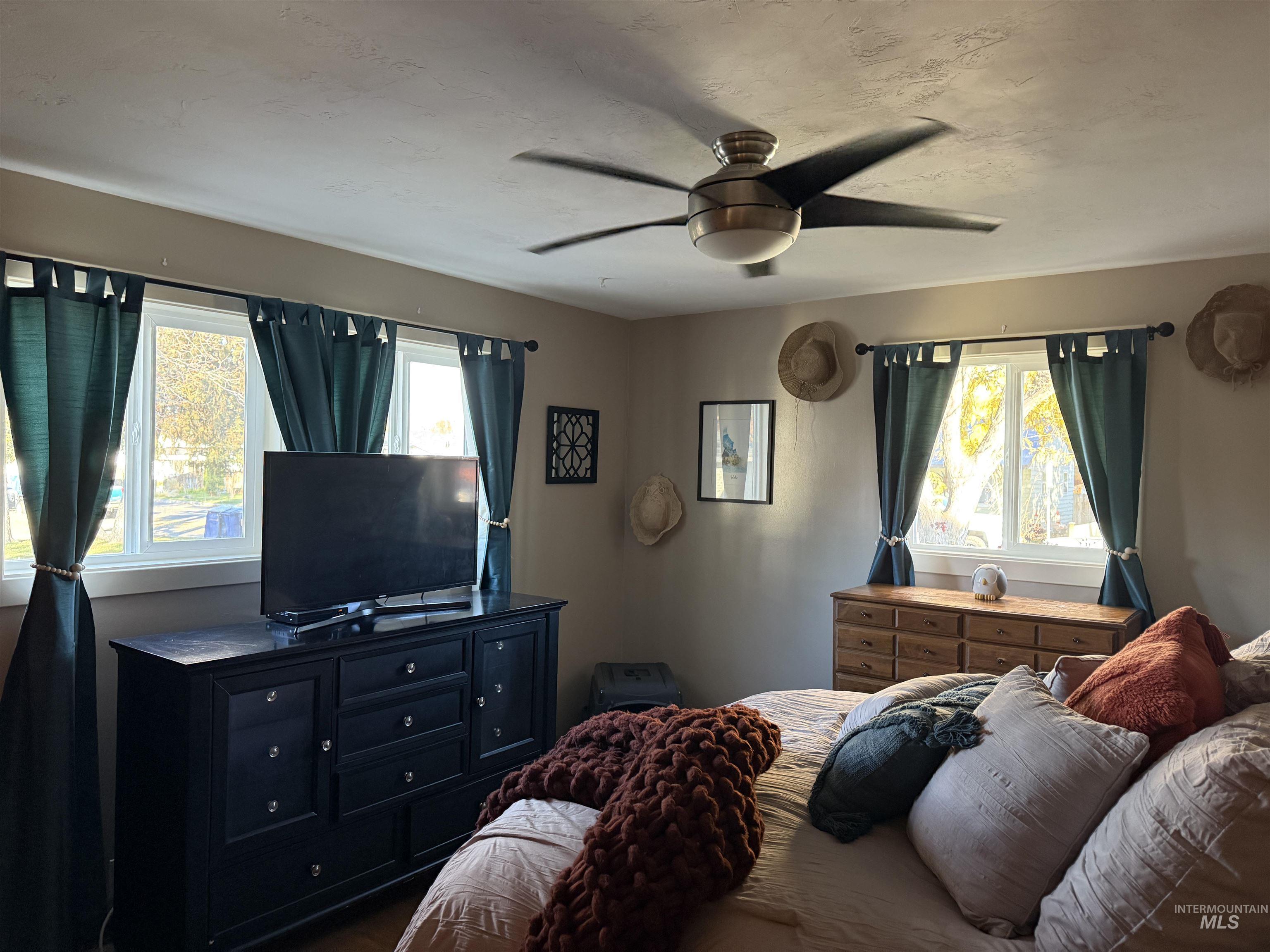 1434 Spruce Ave, Twin Falls, Idaho 83301, 4 Bedrooms, 2 Bathrooms, Residential For Sale, Price $324,900, 98967546