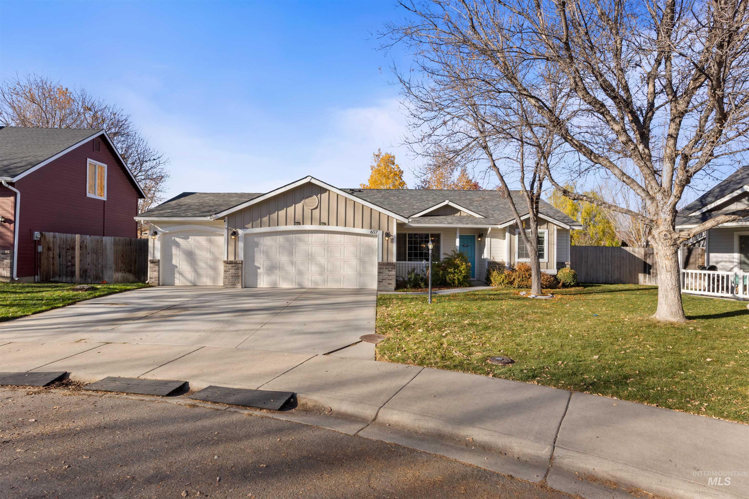 657 N Siltstone, Kuna, Idaho 83634, 4 Bedrooms, 2 Bathrooms, Residential For Sale, Price $415,000, 98967548