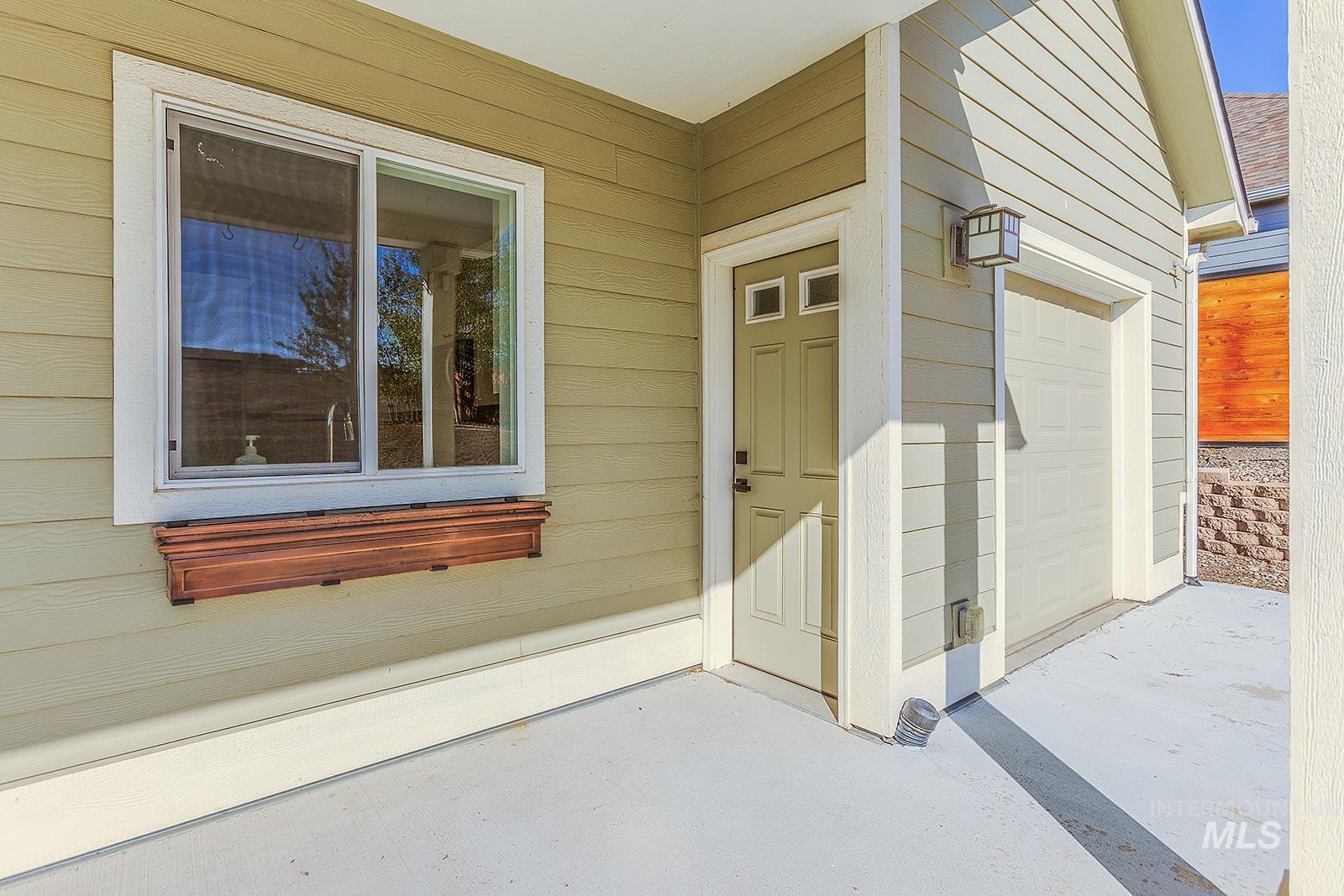 815 NW Valley View Drive, Pullman, Washington 99163, 4 Bedrooms, 2 Bathrooms, Residential For Sale, Price $575,000, 98967561