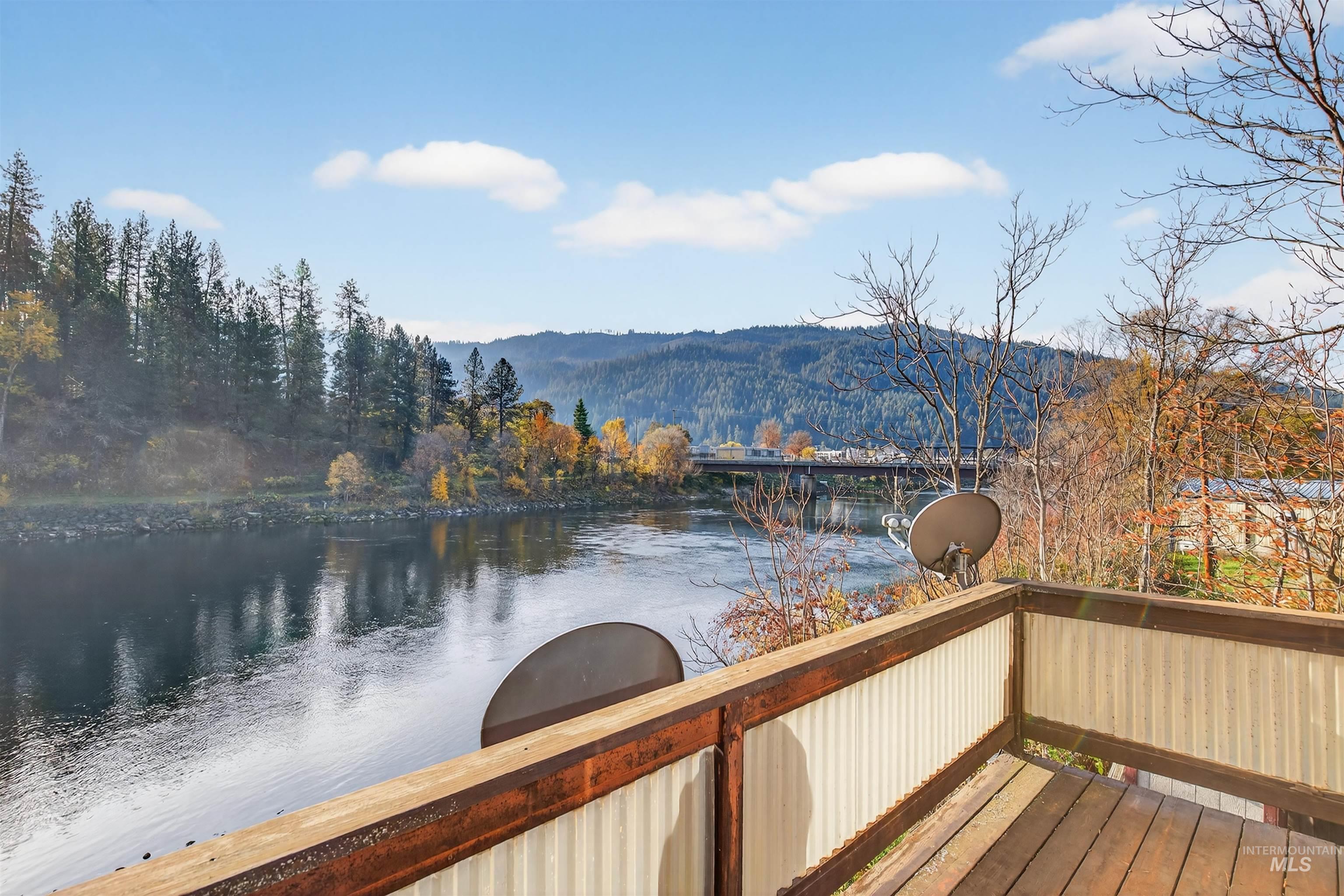 142 Northfork Dr, Ahsahka, Idaho 83520, 2 Bedrooms, 1 Bathroom, Residential For Sale, Price $349,000, 98967572