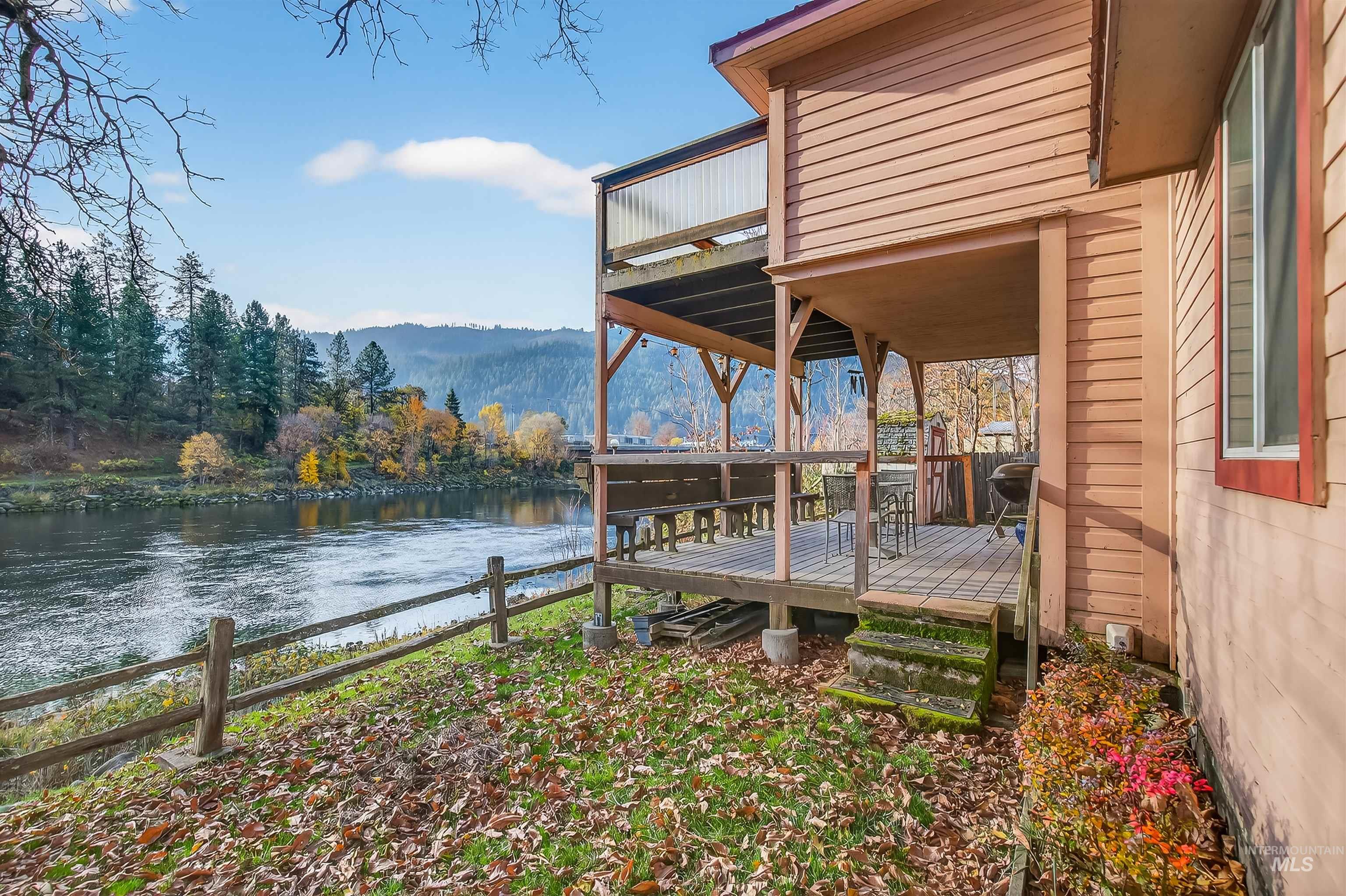 142 Northfork Dr, Ahsahka, Idaho 83520, 2 Bedrooms, 1 Bathroom, Residential For Sale, Price $349,000, 98967572