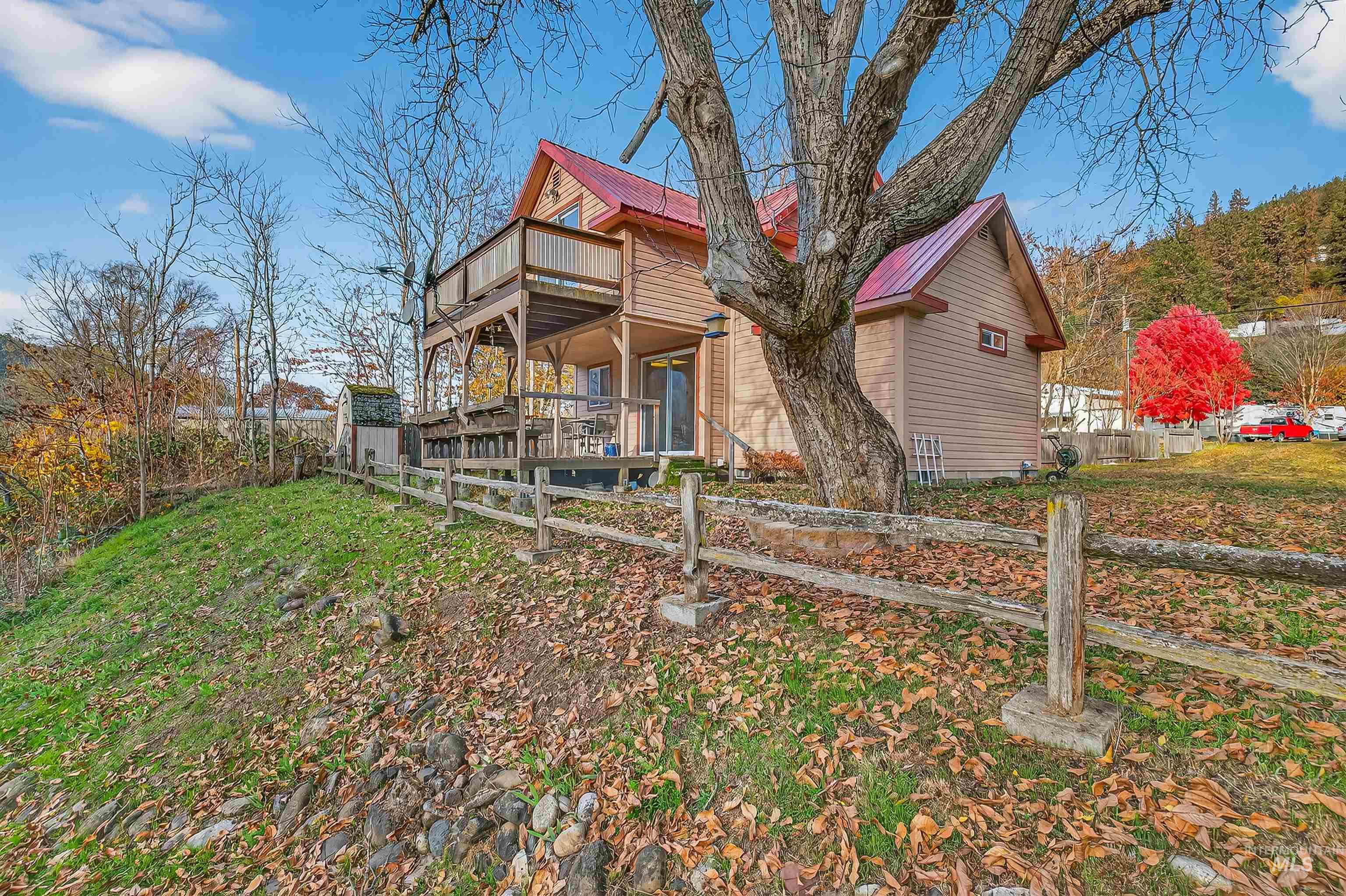 142 Northfork Dr, Ahsahka, Idaho 83520, 2 Bedrooms, 1 Bathroom, Residential For Sale, Price $349,000, 98967572