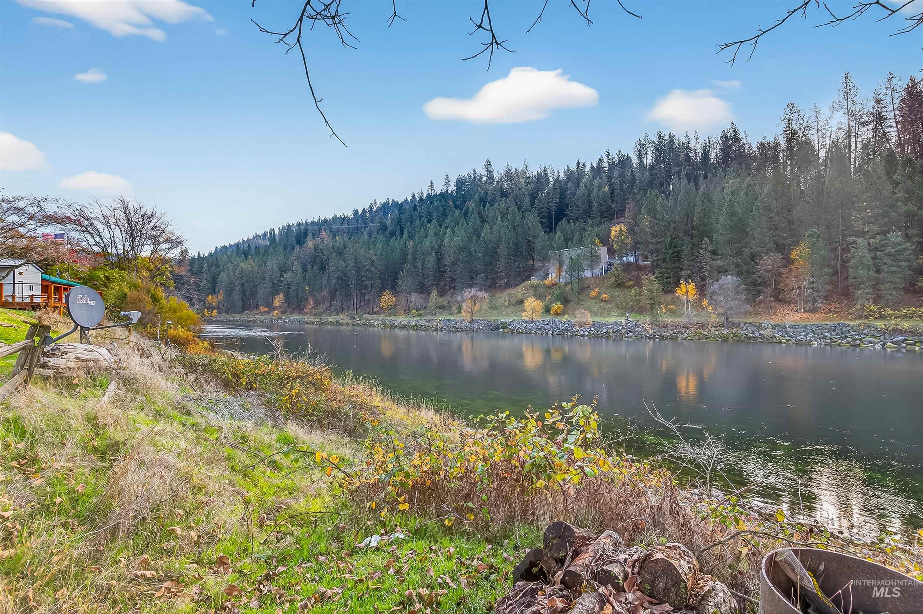 142 Northfork Dr, Ahsahka, Idaho 83520, 2 Bedrooms, 1 Bathroom, Residential For Sale, Price $349,000, 98967572