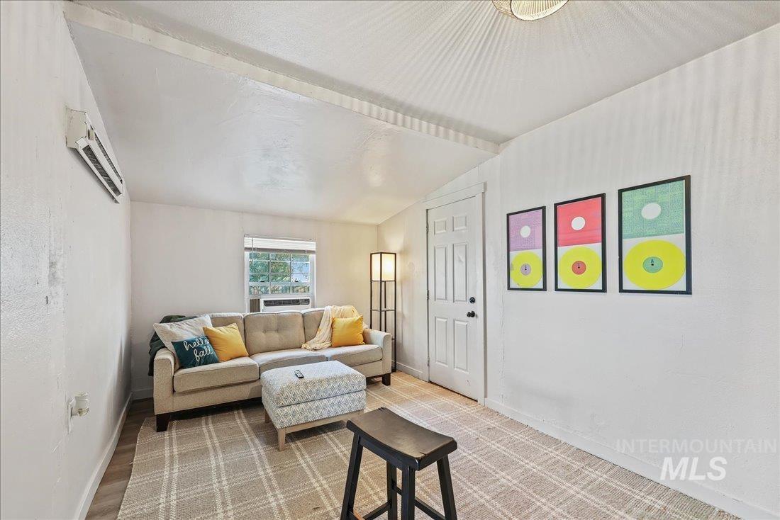 516 N 13Th Ave, Caldwell, Idaho 83605, 1 Bedroom, 1 Bathroom, Residential For Sale, Price $239,900, 98967576
