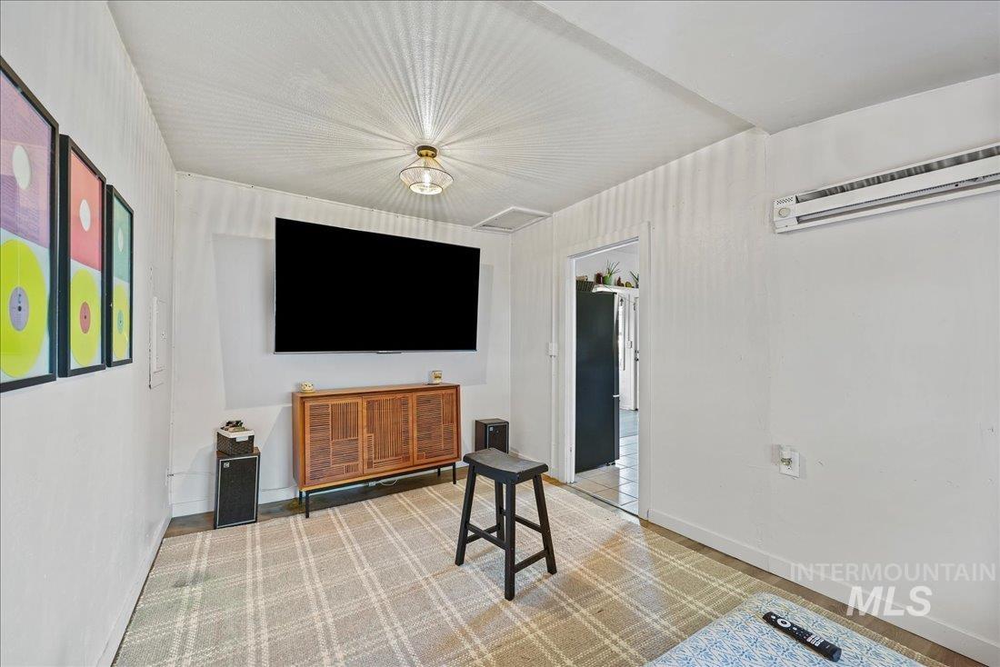 516 N 13Th Ave, Caldwell, Idaho 83605, 1 Bedroom, 1 Bathroom, Residential For Sale, Price $239,900, 98967576