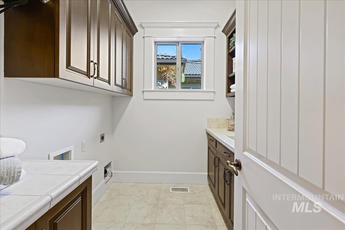 3115 S Abigail Way, Boise, Idaho 83706, 3 Bedrooms, 2.5 Bathrooms, Residential For Sale, Price $1,039,000, 98967579