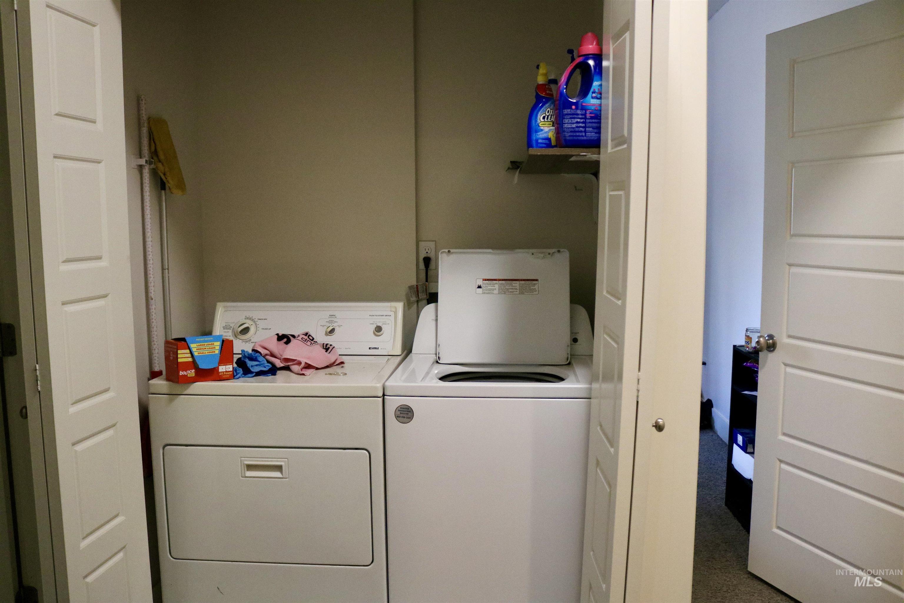 286 / 288 Ave A, Wendell, Idaho 83355, 2 Bedrooms, 1.5 Bathrooms, Residential Income For Sale, Price $409,900, 98967590