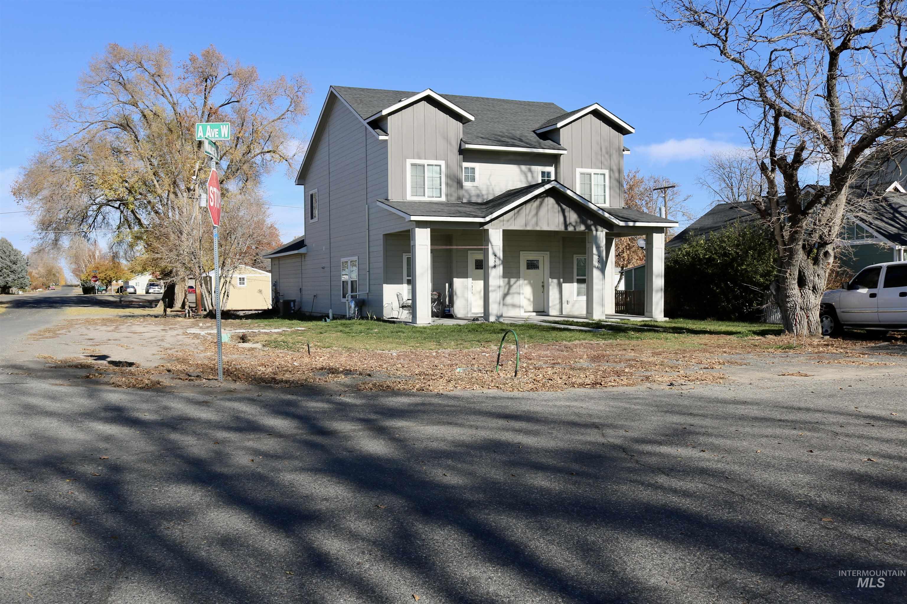 286 / 288 Ave A, Wendell, Idaho 83355, 2 Bedrooms, 1.5 Bathrooms, Residential Income For Sale, Price $409,900, 98967590