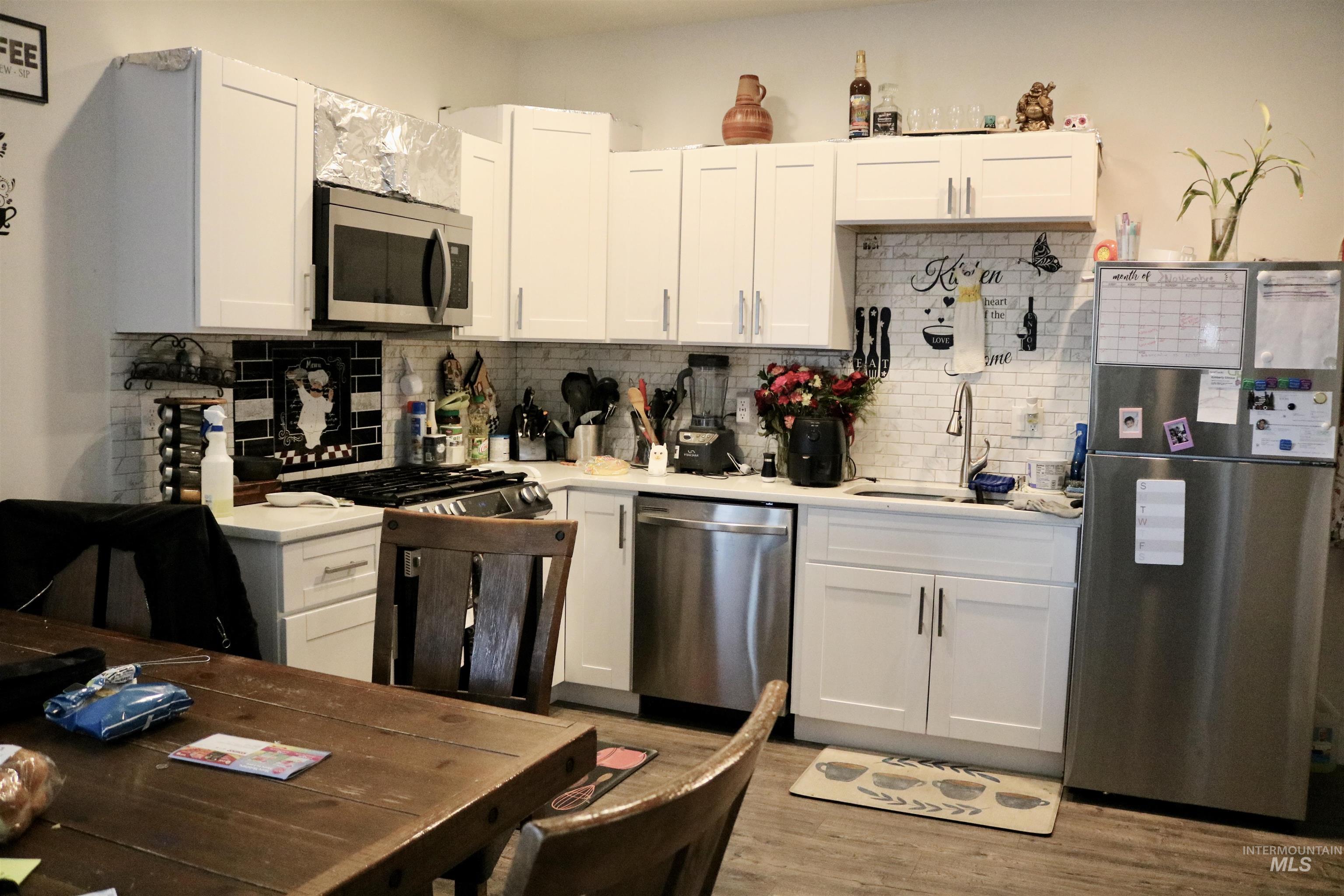 286 / 288 Ave A, Wendell, Idaho 83355, 2 Bedrooms, 1.5 Bathrooms, Residential Income For Sale, Price $409,900, 98967590