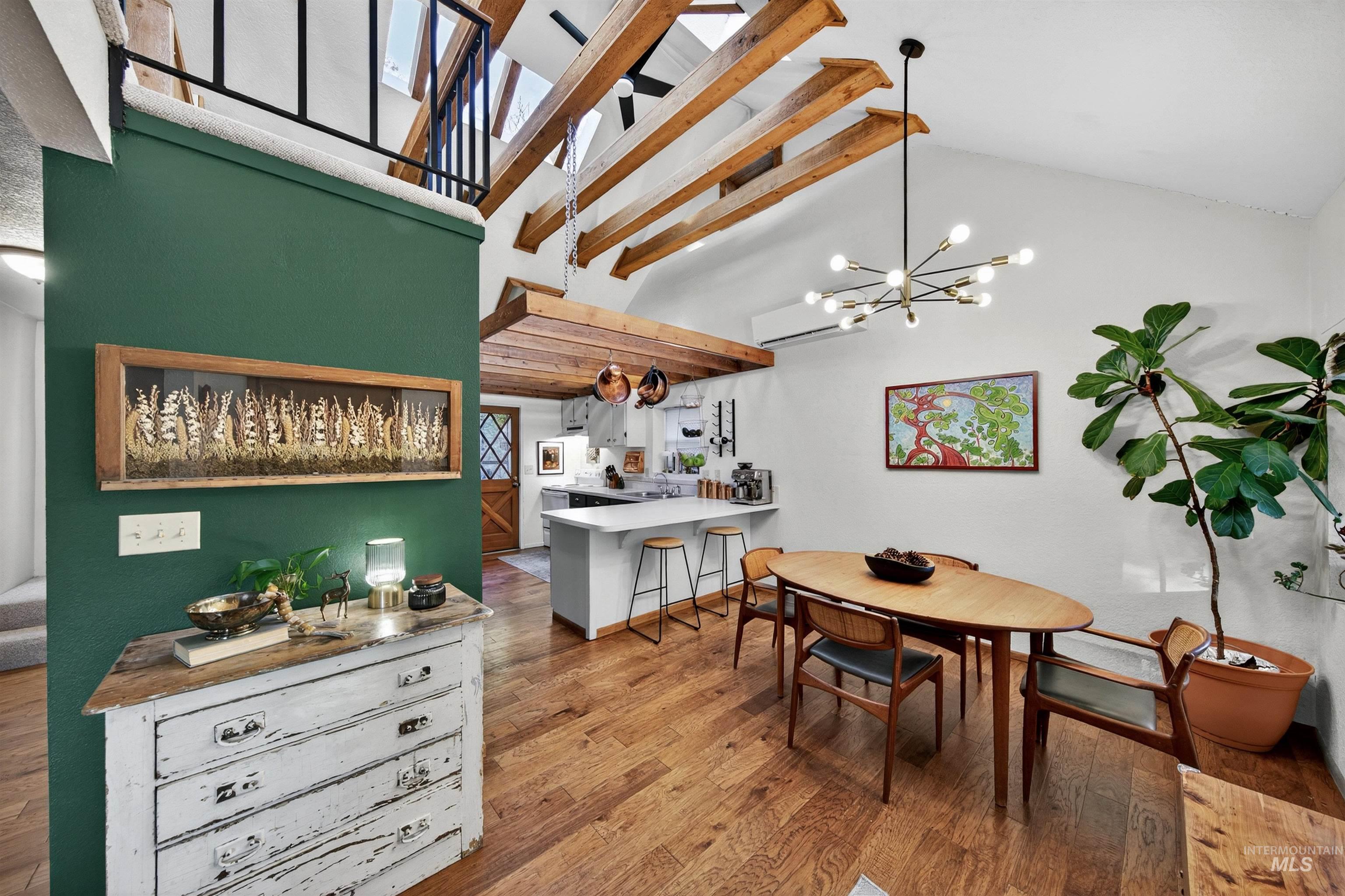 424 W Sherman Street, Boise, Idaho 83702-3729, 2 Bedrooms, 1.5 Bathrooms, Residential For Sale, Price $615,000, 98967605