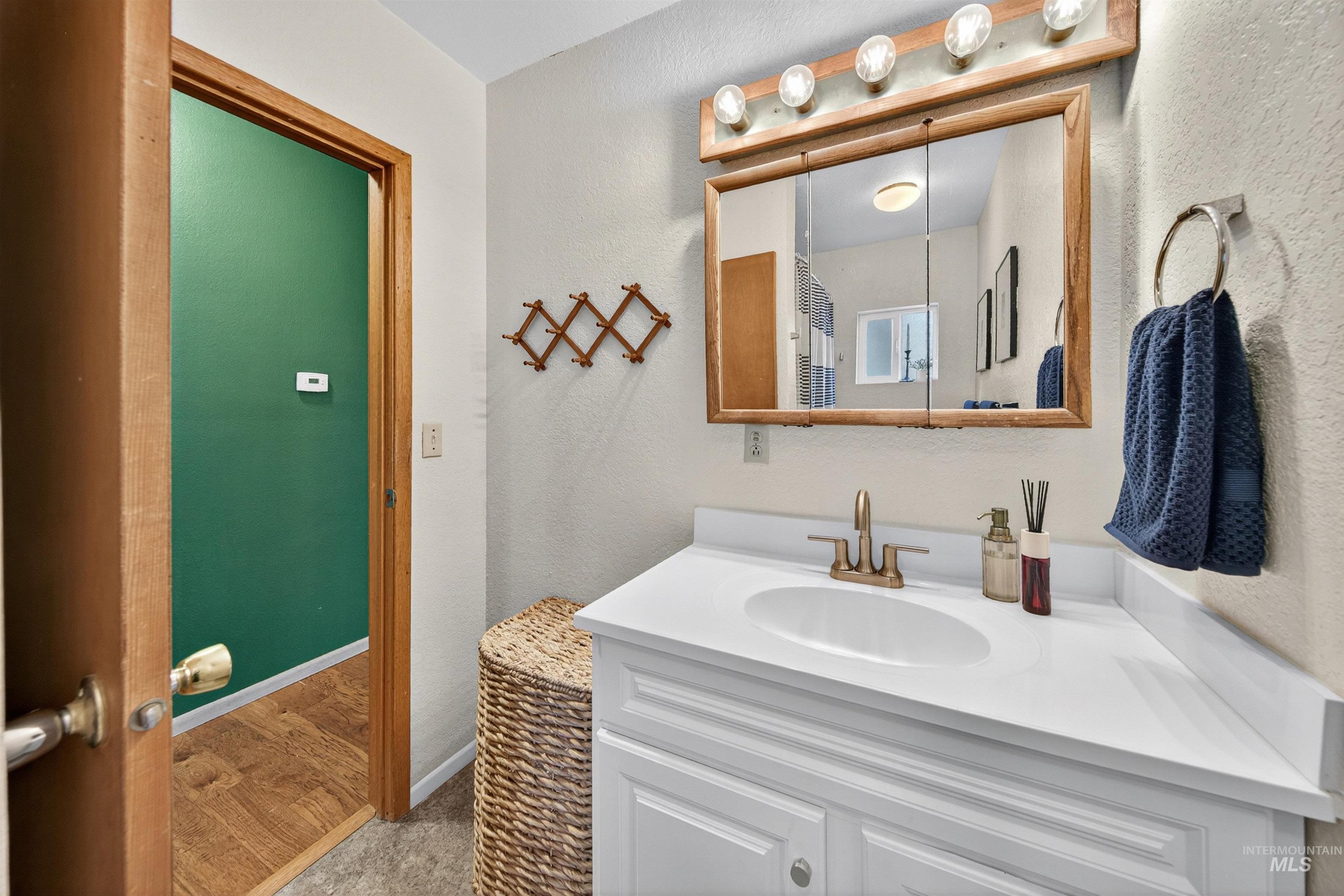 424 W Sherman Street, Boise, Idaho 83702-3729, 2 Bedrooms, 1.5 Bathrooms, Residential For Sale, Price $615,000, 98967605