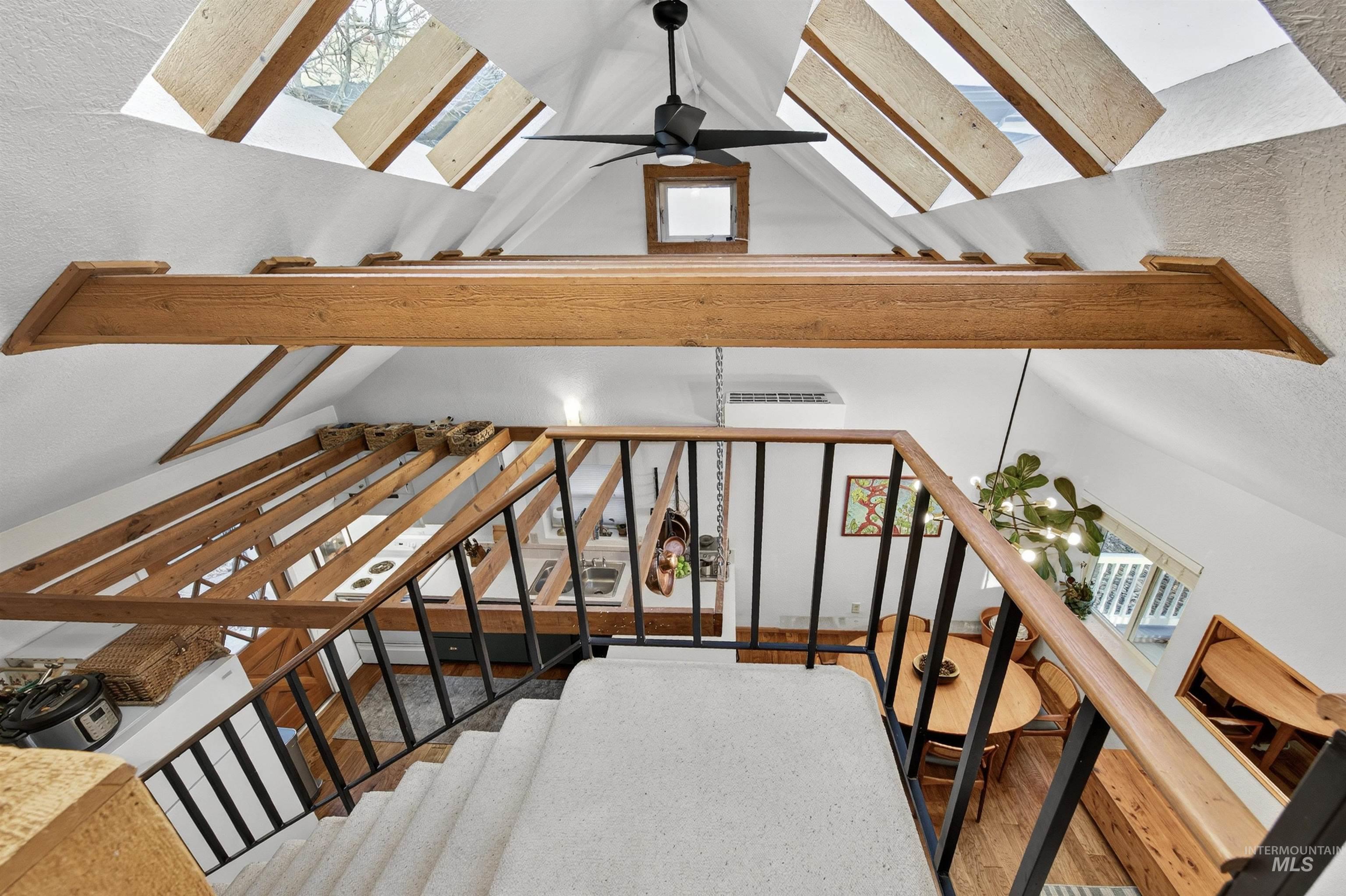 424 W Sherman Street, Boise, Idaho 83702-3729, 2 Bedrooms, 1.5 Bathrooms, Residential For Sale, Price $615,000, 98967605