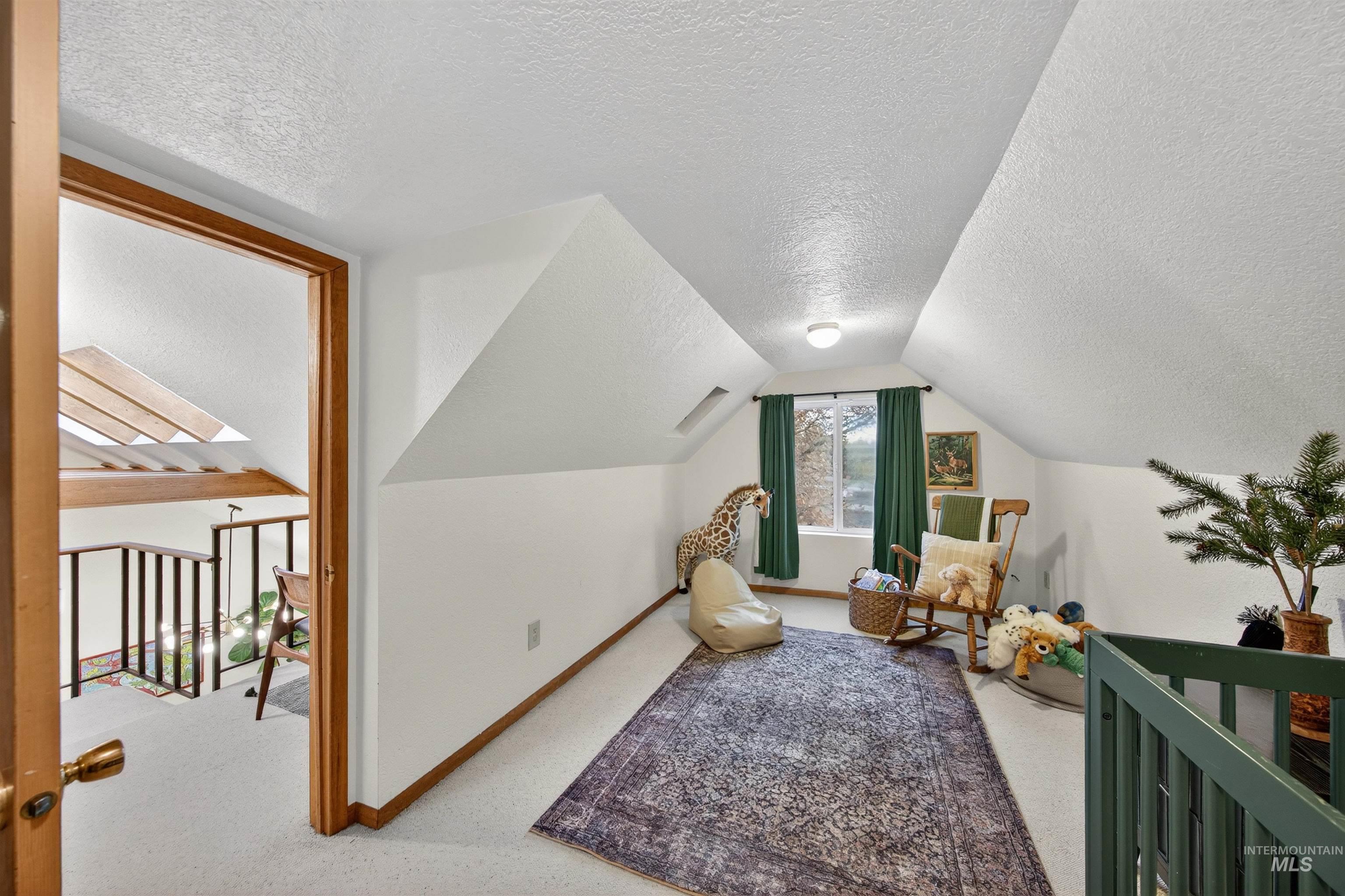 424 W Sherman Street, Boise, Idaho 83702-3729, 2 Bedrooms, 1.5 Bathrooms, Residential For Sale, Price $615,000, 98967605