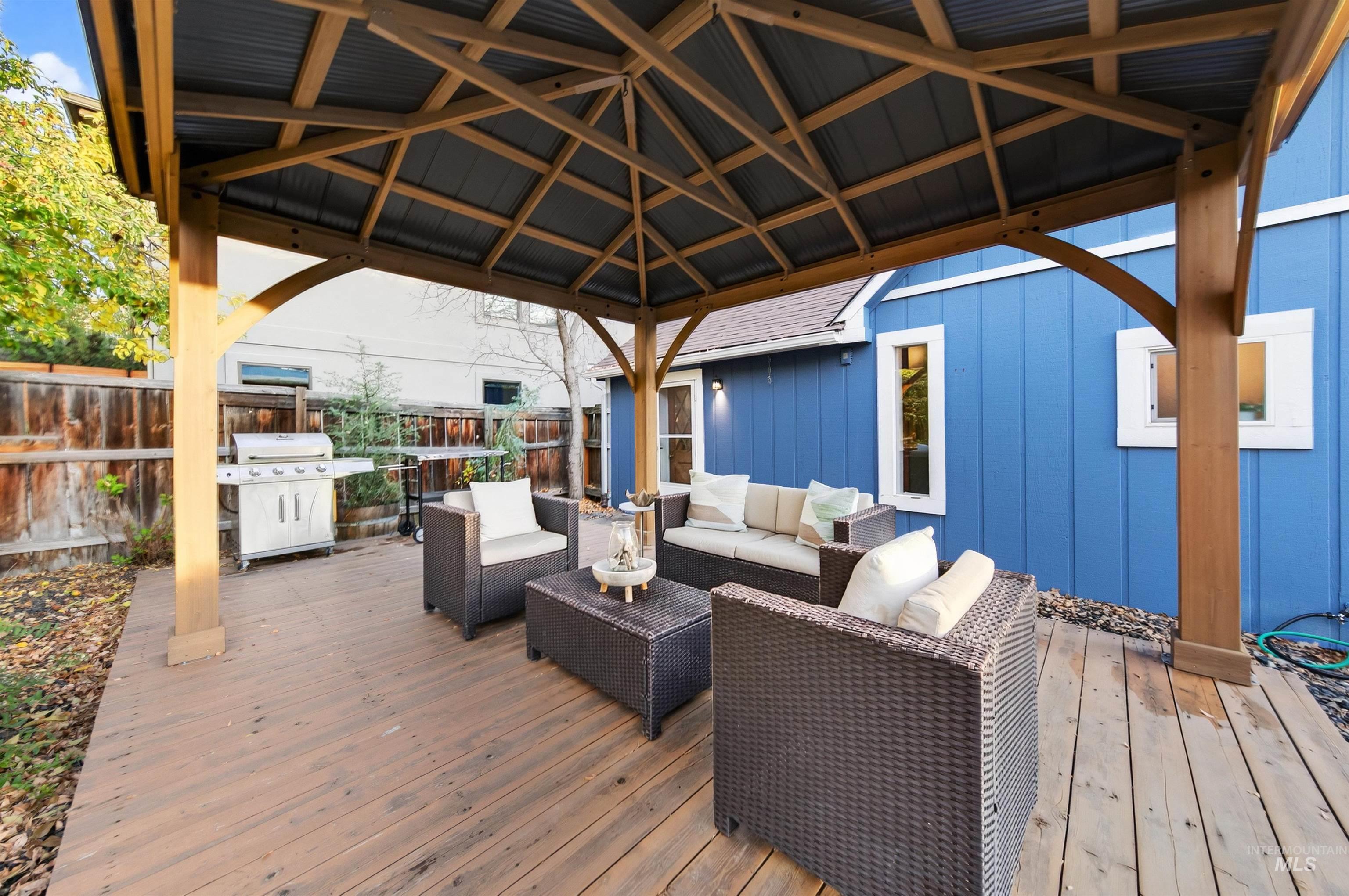 424 W Sherman Street, Boise, Idaho 83702-3729, 2 Bedrooms, 1.5 Bathrooms, Residential For Sale, Price $615,000, 98967605