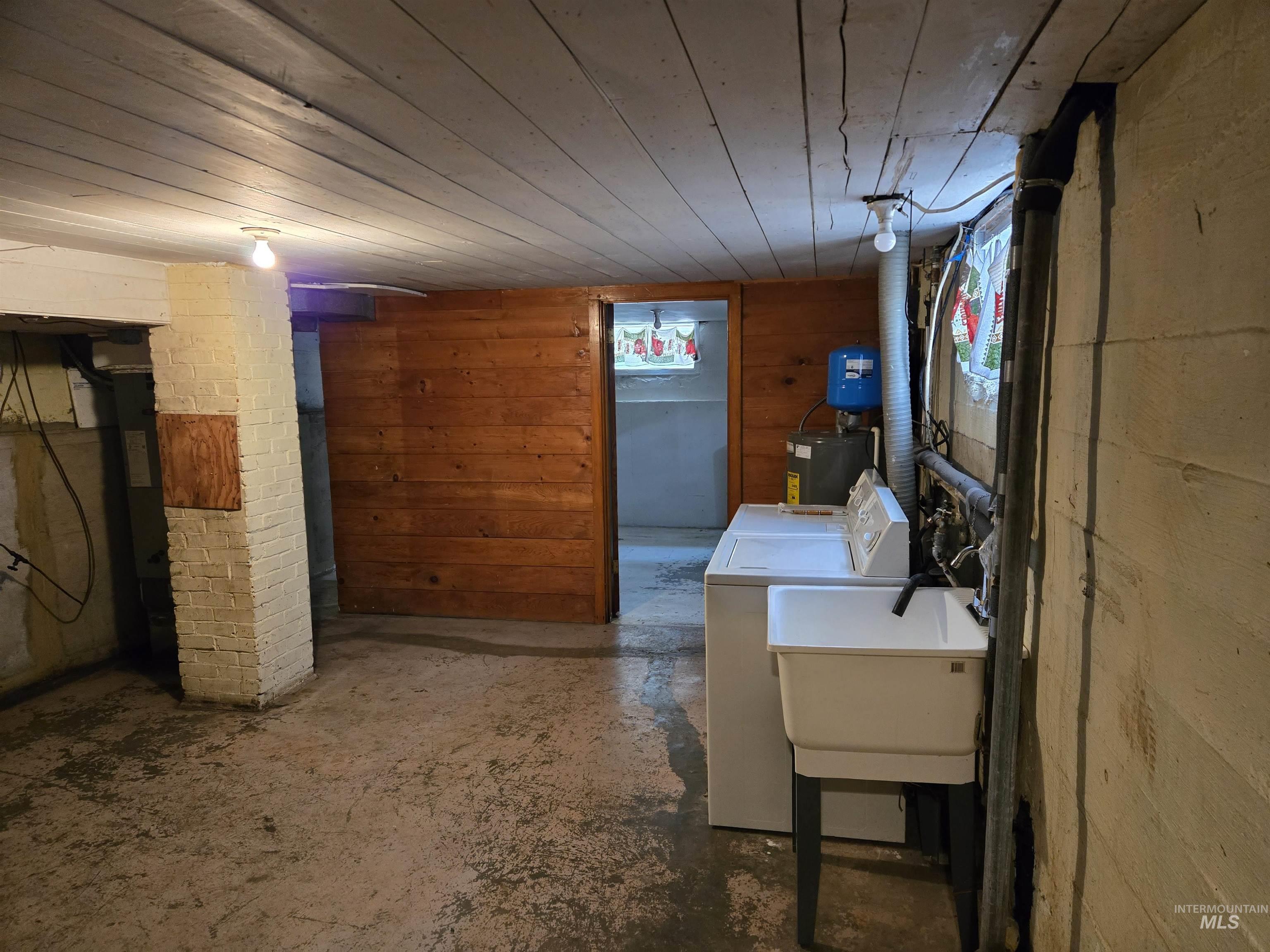 65 N 2nd, Cambridge, Idaho 83610, 2 Bedrooms, 1 Bathroom, Residential For Sale, Price $265,000, 98967612