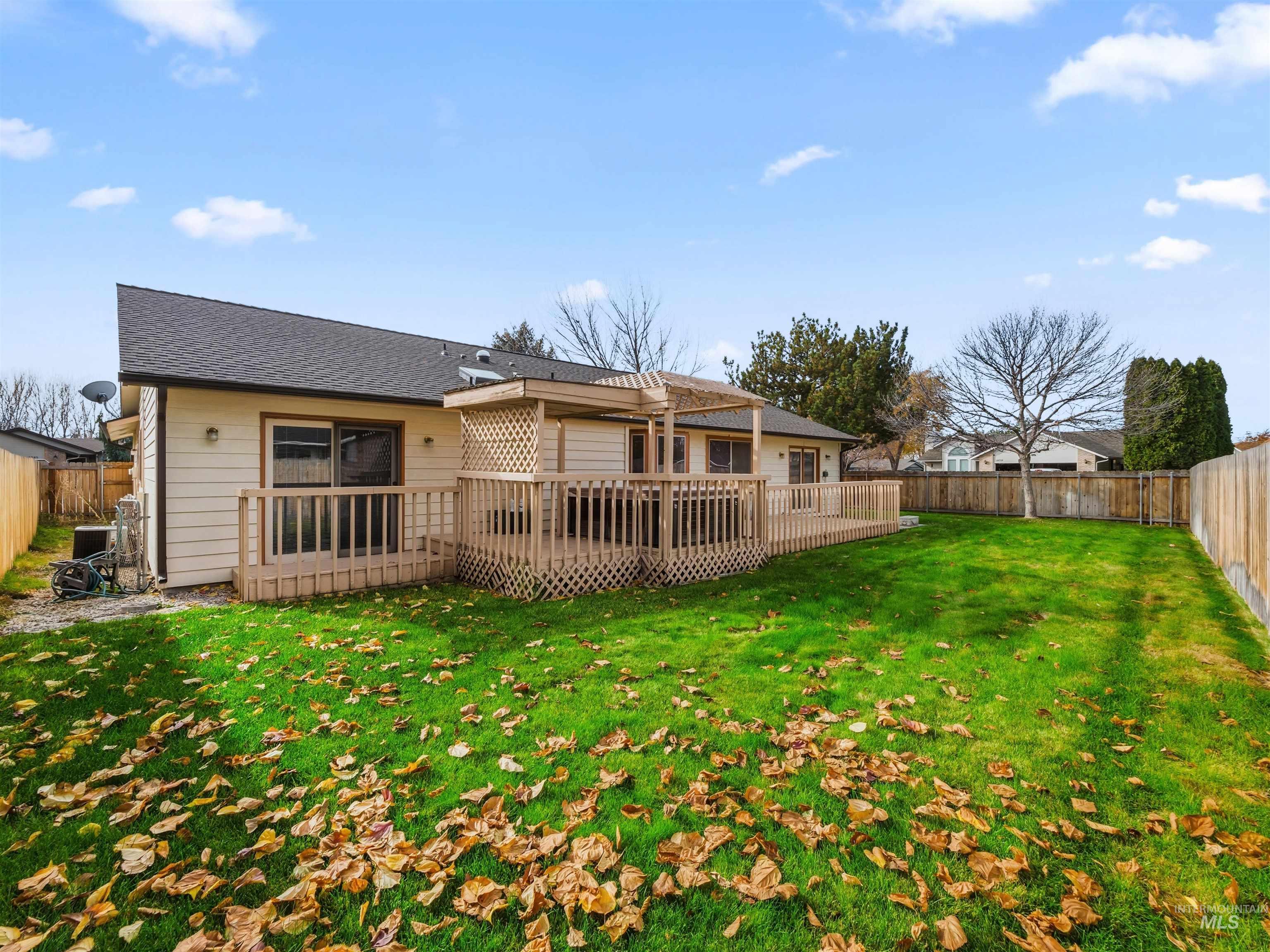 1390 W Kimra, Meridian, Idaho 83642, 3 Bedrooms, 2 Bathrooms, Residential For Sale, Price $355,000, 98967614