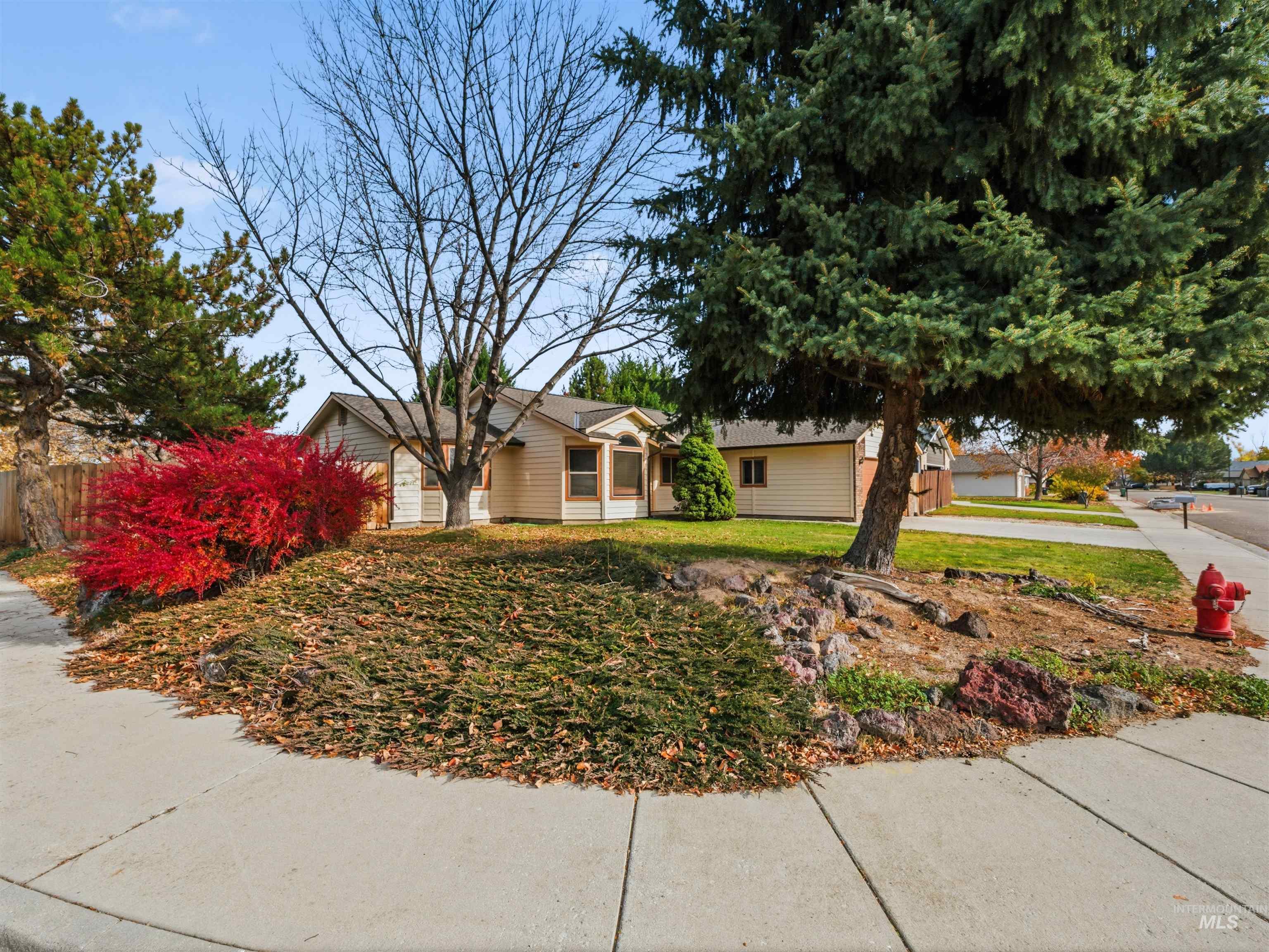1390 W Kimra, Meridian, Idaho 83642, 3 Bedrooms, 2 Bathrooms, Residential For Sale, Price $355,000, 98967614