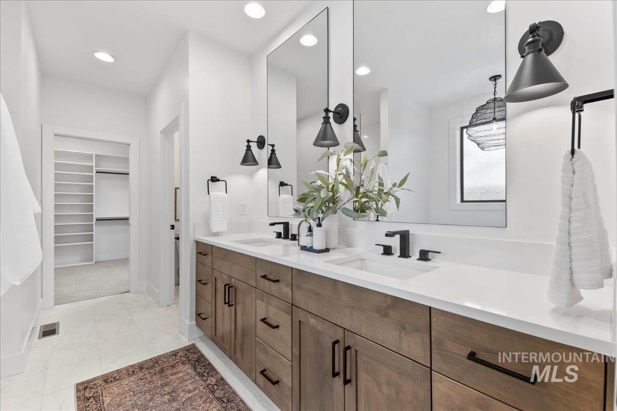 7929 W Deerfawn Ln, Eagle, Idaho 83616, 4 Bedrooms, 3 Bathrooms, Residential For Sale, Price $1,095,000, 98967615