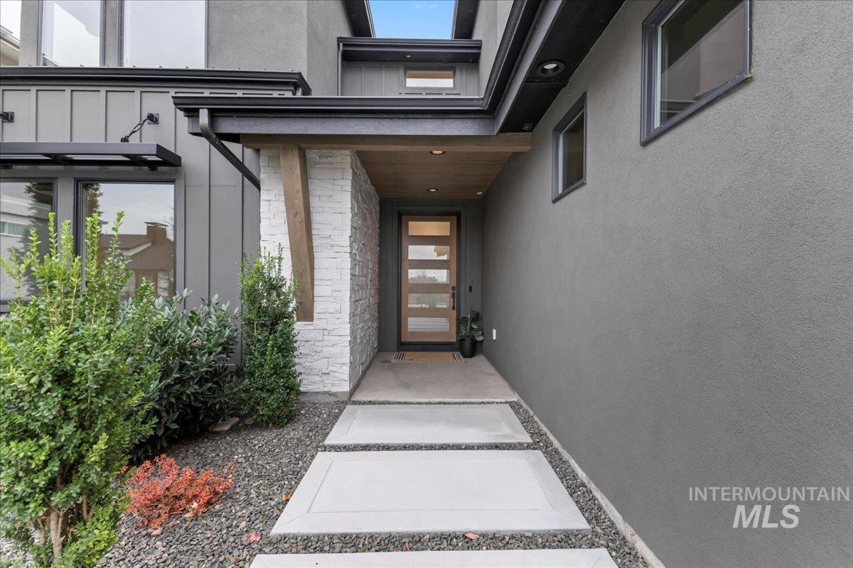 7929 W Deerfawn Ln, Eagle, Idaho 83616, 4 Bedrooms, 3 Bathrooms, Residential For Sale, Price $1,095,000, 98967615