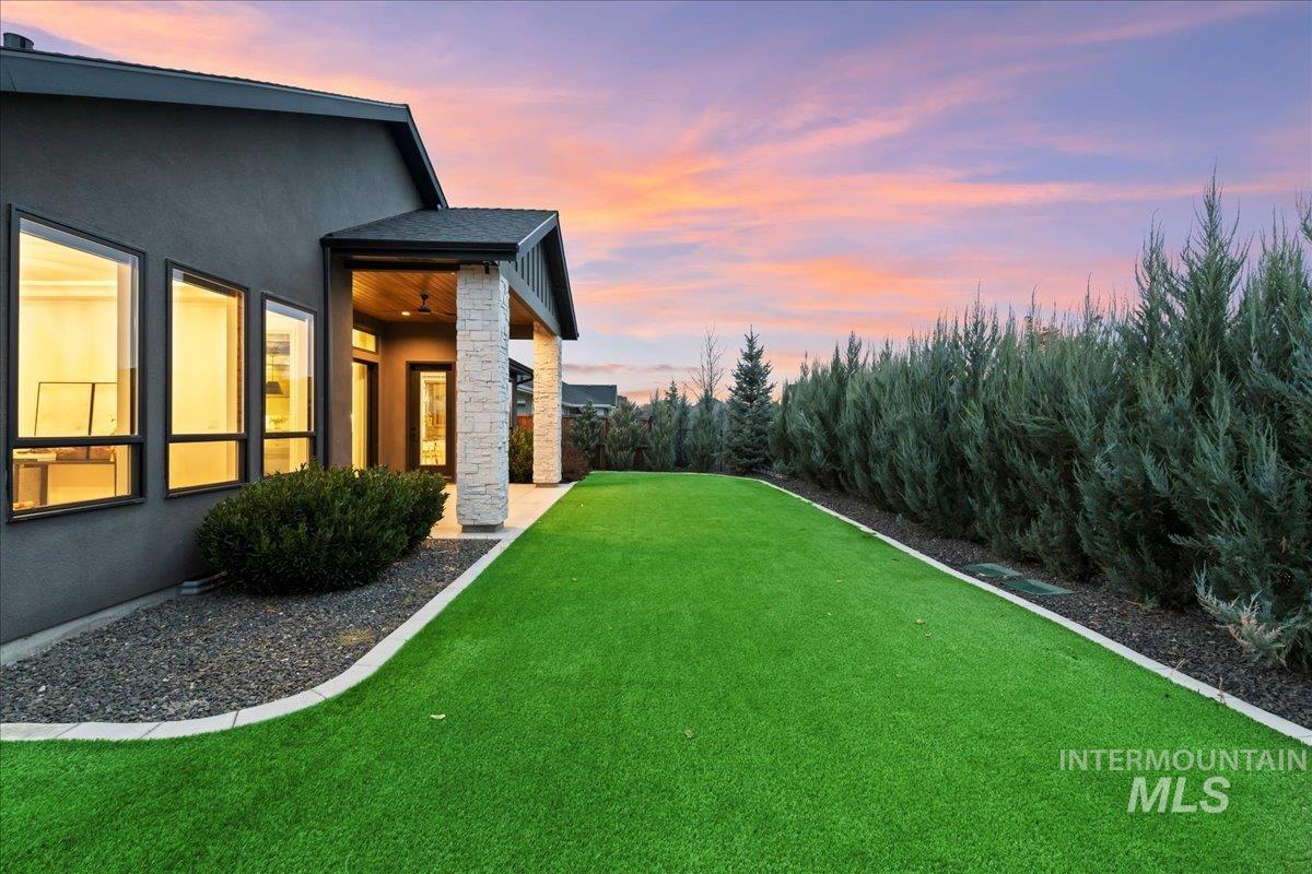 7929 W Deerfawn Ln, Eagle, Idaho 83616, 4 Bedrooms, 3 Bathrooms, Residential For Sale, Price $1,095,000, 98967615