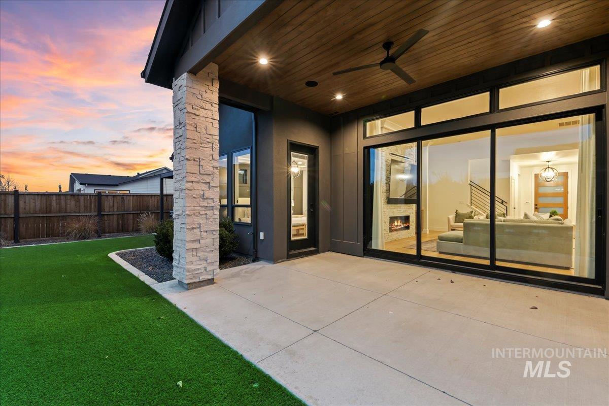 7929 W Deerfawn Ln, Eagle, Idaho 83616, 4 Bedrooms, 3 Bathrooms, Residential For Sale, Price $1,095,000, 98967615