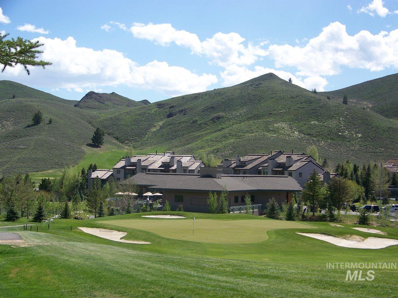 4139 Bluff Condo Drive, Sun Valley, Idaho 83353, 1 Bedroom, 1 Bathroom, Residential For Sale, Price $599,000, 98967616