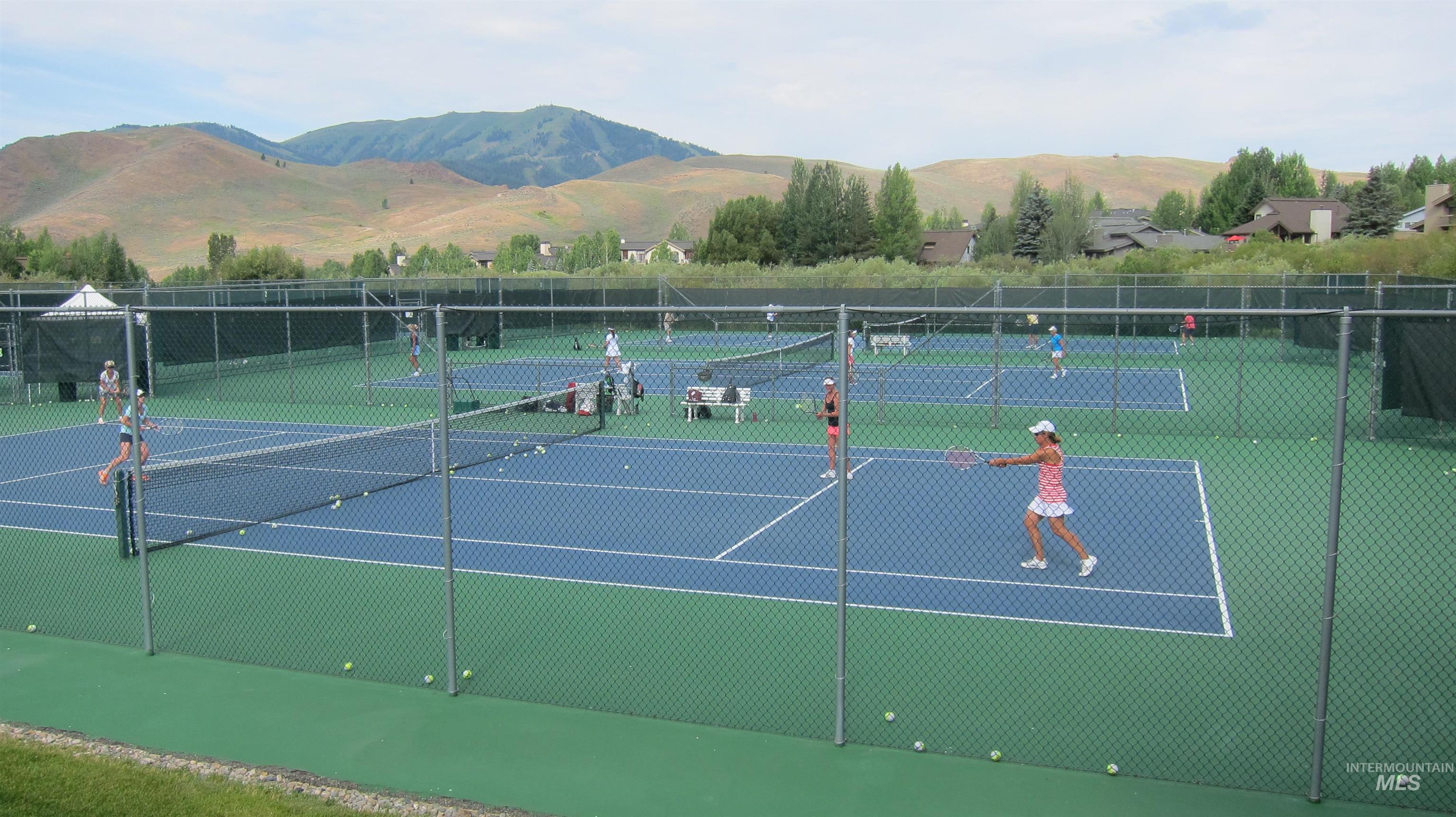 4139 Bluff Condo Drive, Sun Valley, Idaho 83353, 1 Bedroom, 1 Bathroom, Residential For Sale, Price $599,000, 98967616