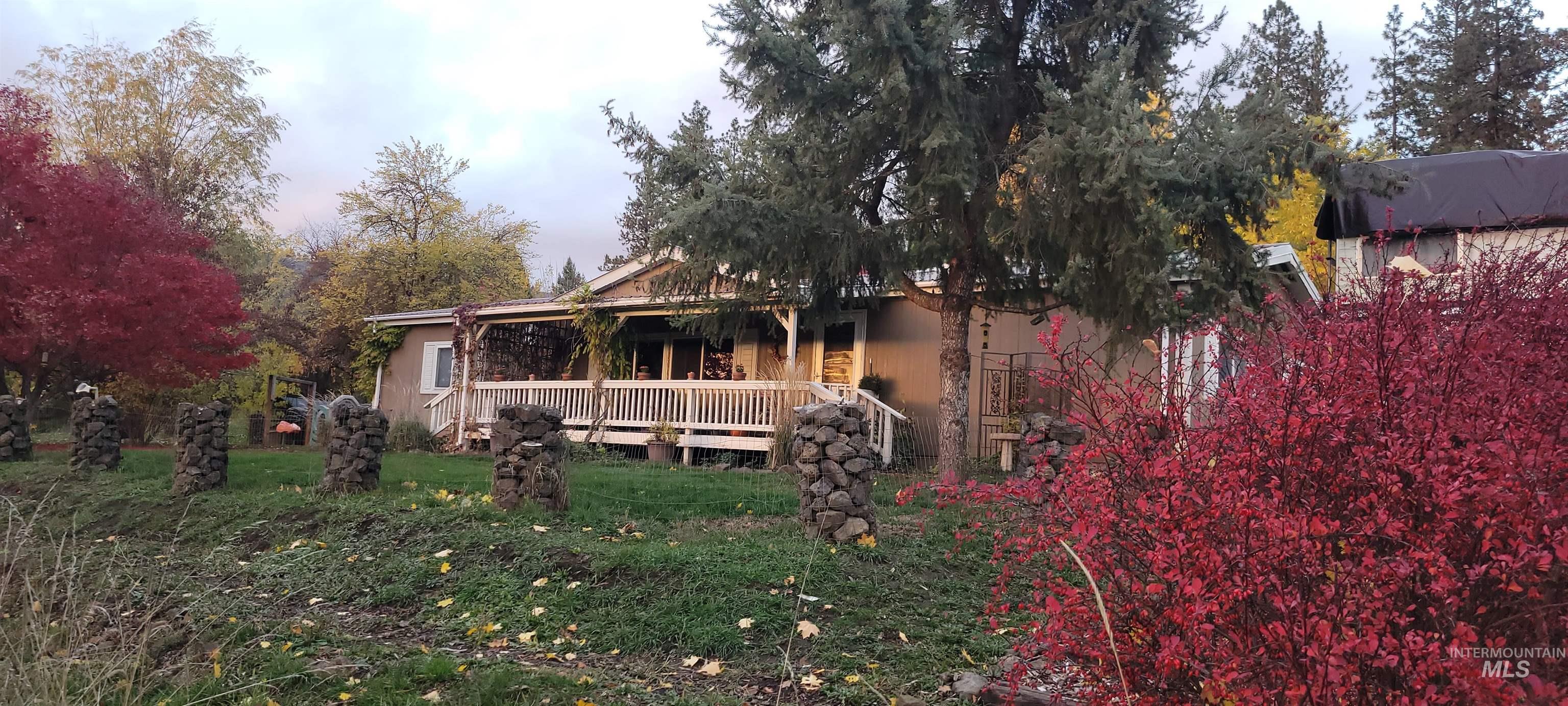 204 Larradon Dr, Kamiah, Idaho 83536, 4 Bedrooms, 2 Bathrooms, Residential For Sale, Price $399,000, 98967618