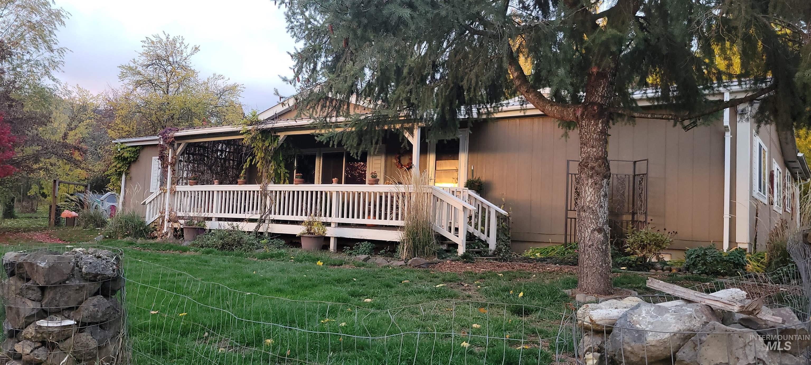 204 Larradon Dr, Kamiah, Idaho 83536, 4 Bedrooms, 2 Bathrooms, Residential For Sale, Price $399,000, 98967618