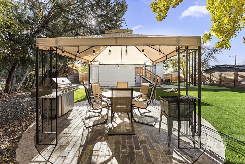 4302 W Meriwether Dr, Boise, Idaho 83705, 4 Bedrooms, 2 Bathrooms, Residential For Sale, Price $595,500, 98967620