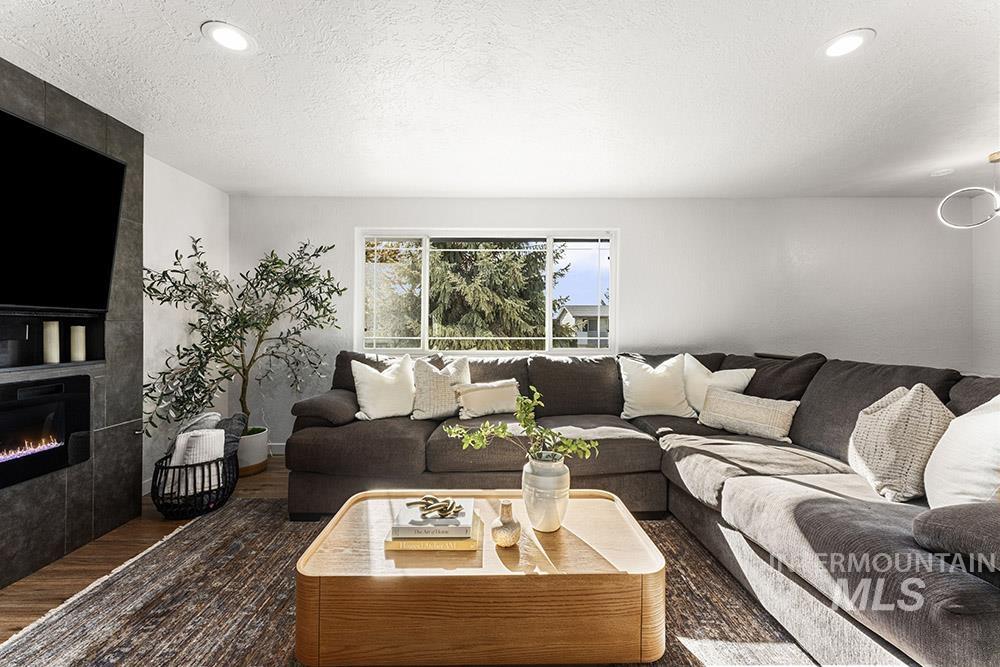 4302 W Meriwether Dr, Boise, Idaho 83705, 4 Bedrooms, 2 Bathrooms, Residential For Sale, Price $595,500, 98967620