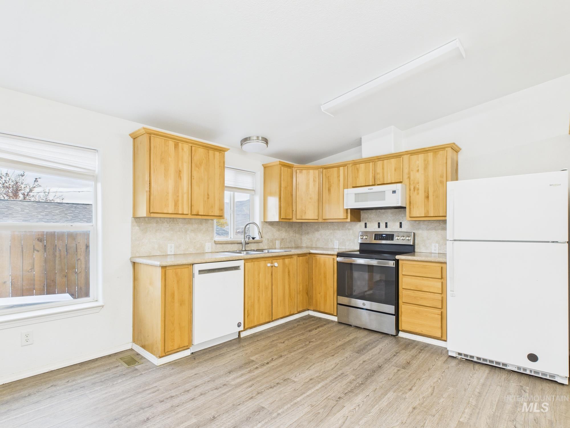 402 29th St., Lewiston, Idaho 83501, 3 Bedrooms, 2 Bathrooms, Residential For Sale, Price $330,000, 98967623