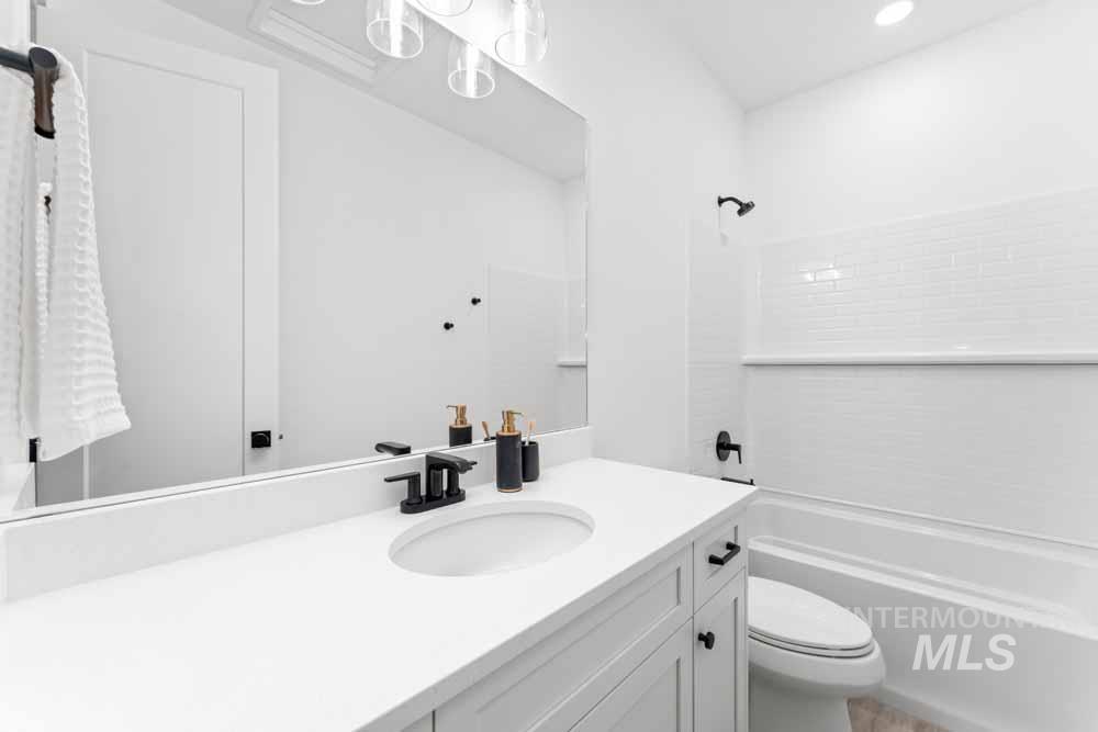 335 E Lombard Ln, Eagle, Idaho 83616, 3 Bedrooms, 2.5 Bathrooms, Residential For Sale, Price $588,995, 98967628