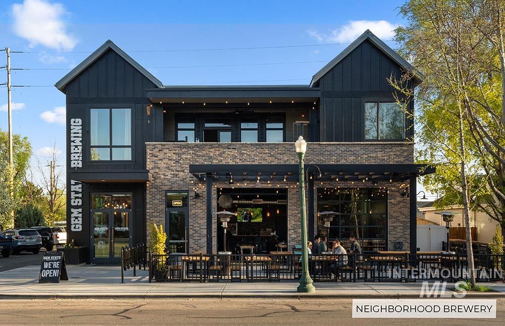 280 S Filbert Ln, Eagle, Idaho 83616, 3 Bedrooms, 2.5 Bathrooms, Residential For Sale, Price $579,900, 98967629