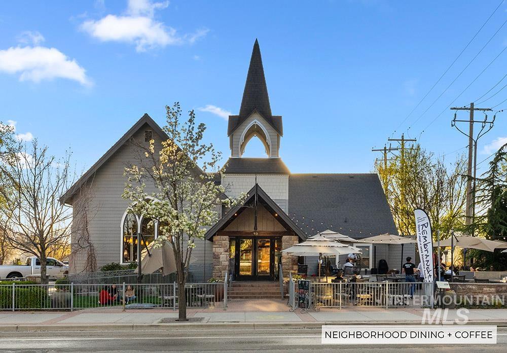 280 S Filbert Ln, Eagle, Idaho 83616, 3 Bedrooms, 2.5 Bathrooms, Residential For Sale, Price $579,900, 98967629