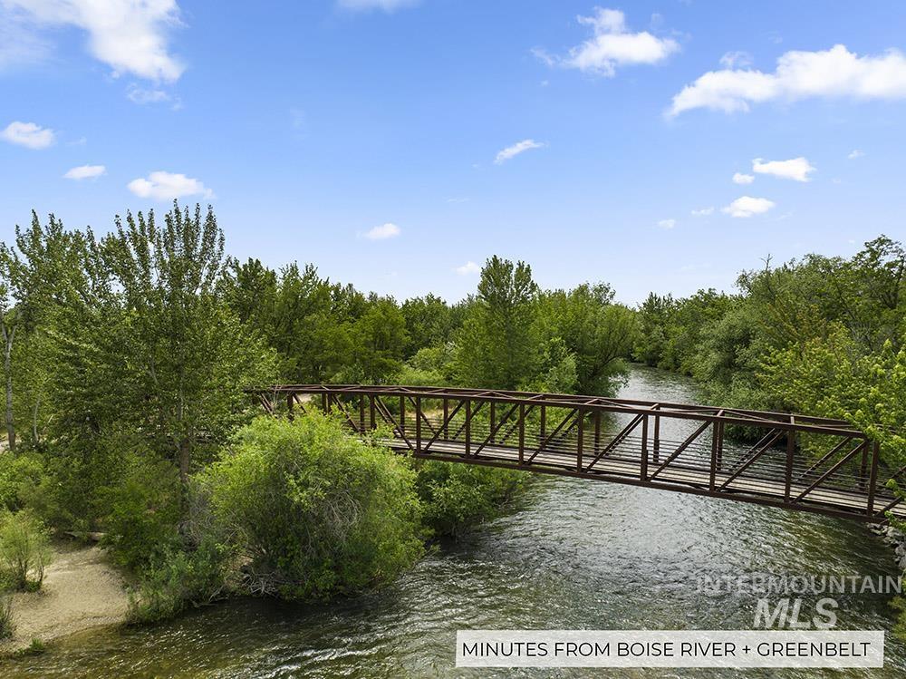 280 S Filbert Ln, Eagle, Idaho 83616, 3 Bedrooms, 2.5 Bathrooms, Residential For Sale, Price $579,900, 98967629