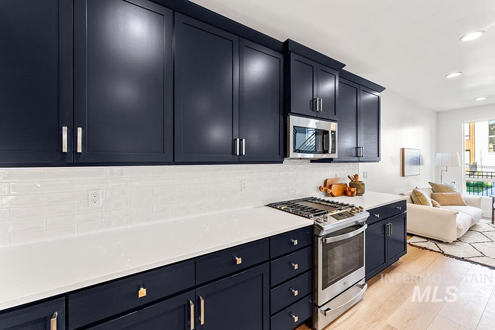 280 S Filbert Ln, Eagle, Idaho 83616, 3 Bedrooms, 2.5 Bathrooms, Residential For Sale, Price $579,900, 98967629