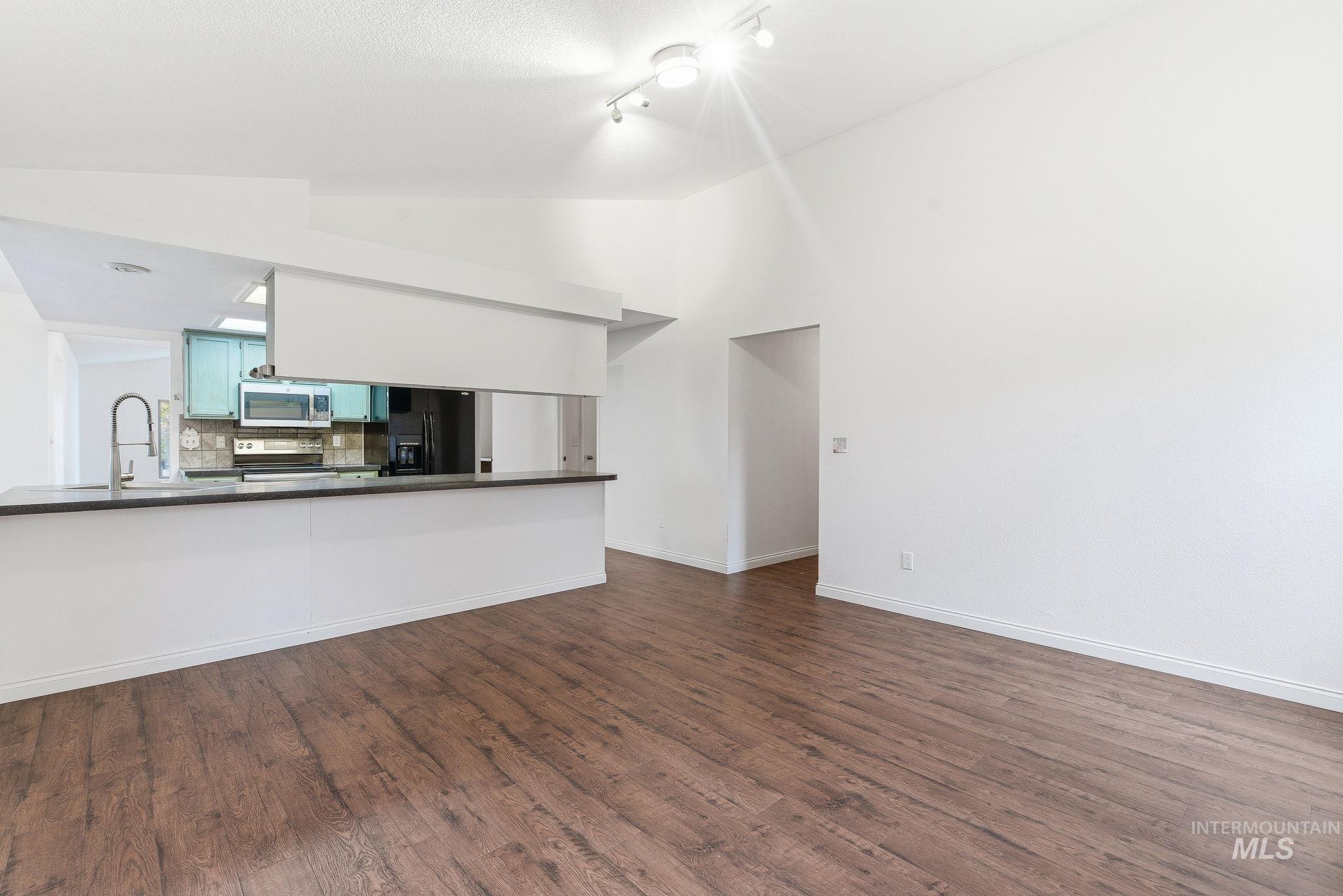 6630 W Limelight Drive, Boise, Idaho 83714, 3 Bedrooms, 2 Bathrooms, Residential For Sale, Price $509,599, 98967630