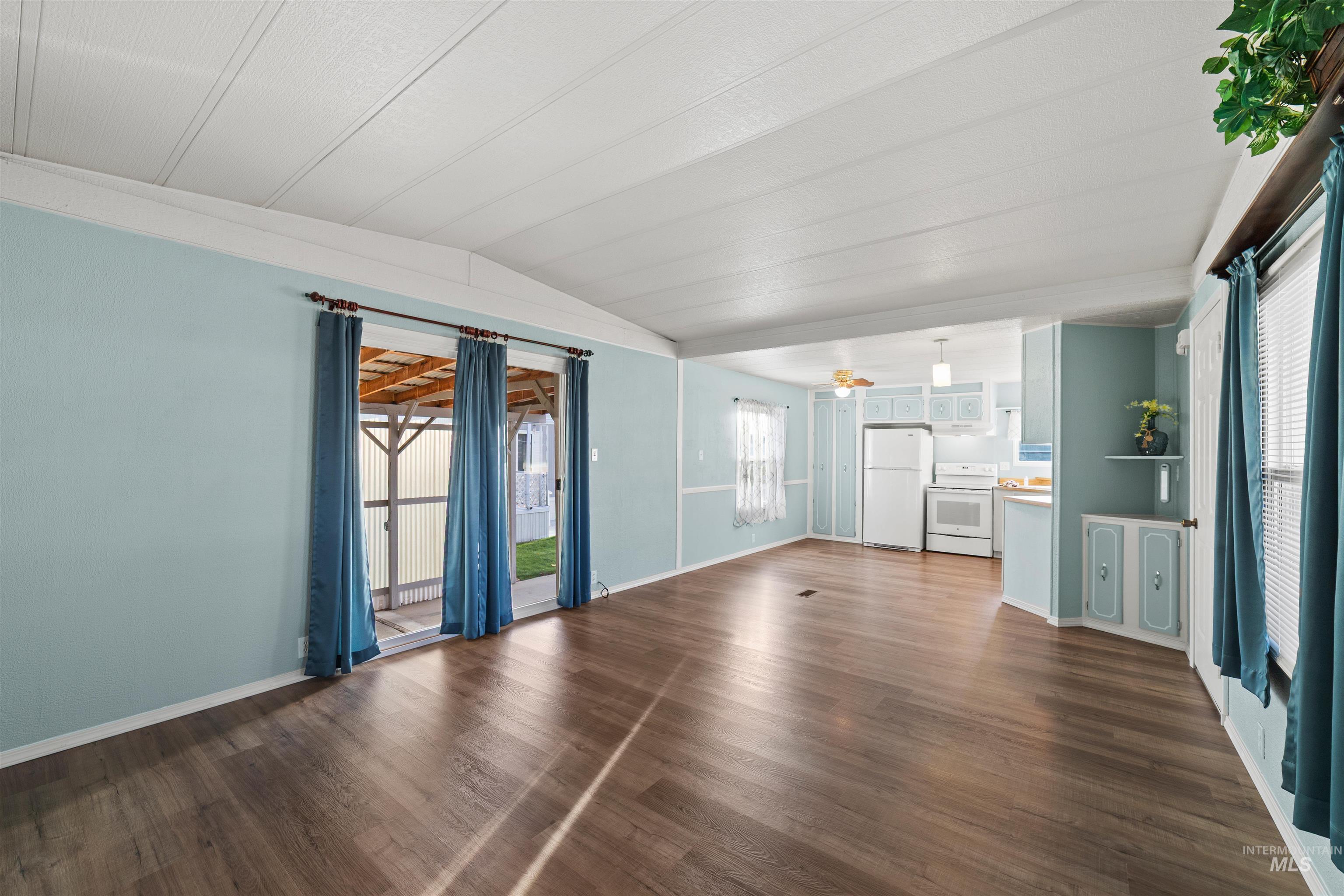 241 N. Checola Circle, Boise, Idaho 83713, 2 Bedrooms, 2 Bathrooms, Residential For Sale, Price $99,000, 98967632