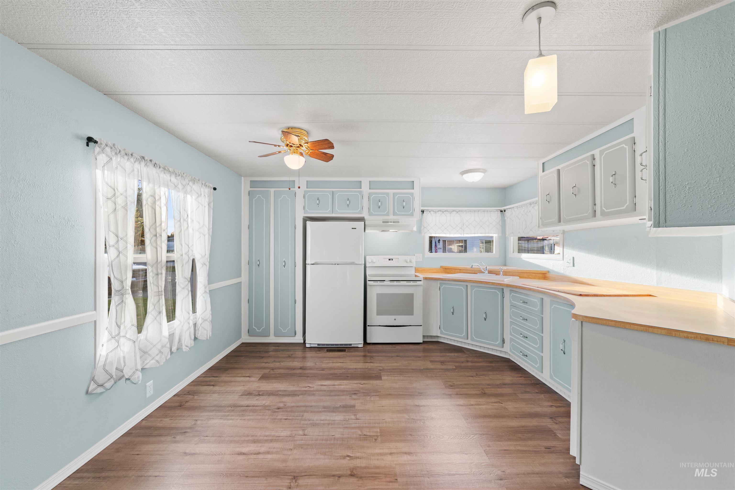 241 N. Checola Circle, Boise, Idaho 83713, 2 Bedrooms, 2 Bathrooms, Residential For Sale, Price $99,000, 98967632