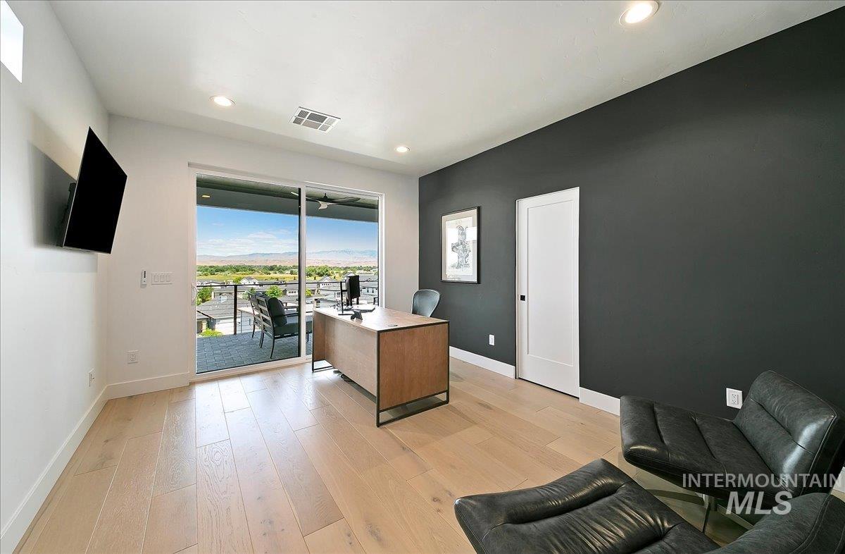 800 E Ashbourne Lane, Eagle, Idaho 83616, 4 Bedrooms, 3.5 Bathrooms, Residential For Sale, Price $1,499,000, 98967634