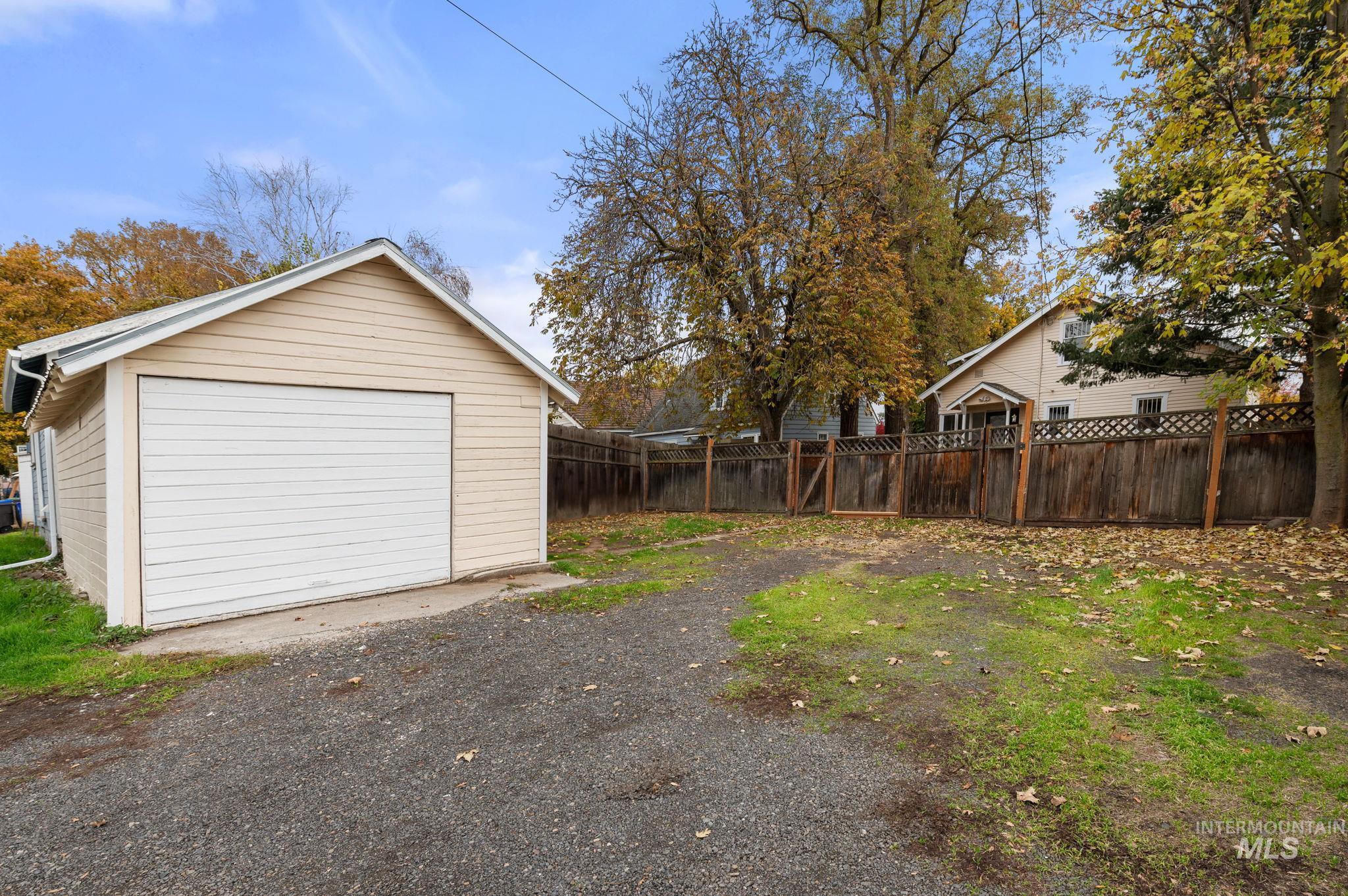 Detached garage with driveway