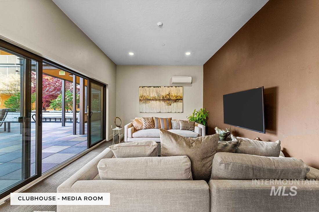 611 S 8th St, Boise, Idaho 83702, 2 Bedrooms, 2.5 Bathrooms, Residential For Sale, Price $850,000, 98967651