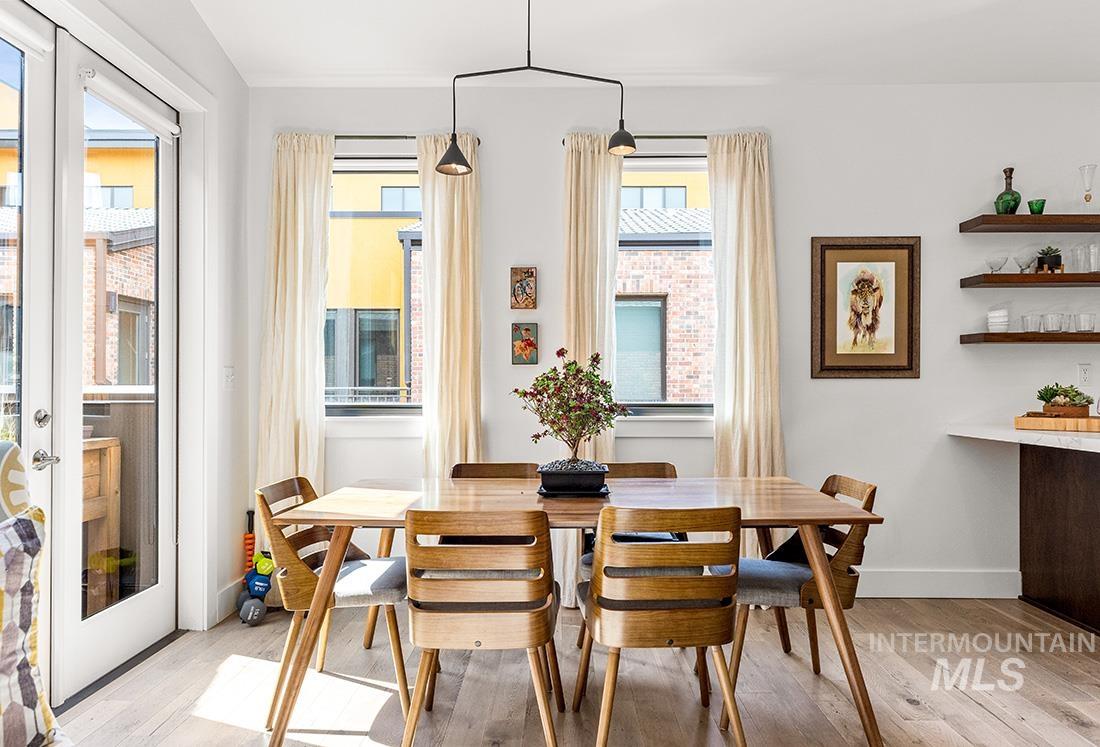 611 S 8th St, Boise, Idaho 83702, 2 Bedrooms, 2.5 Bathrooms, Residential For Sale, Price $850,000, 98967651