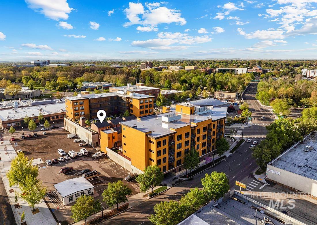 611 S 8th St, Boise, Idaho 83702, 2 Bedrooms, 2.5 Bathrooms, Residential For Sale, Price $850,000, 98967651