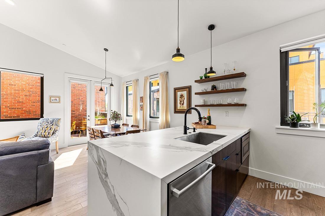 611 S 8th St, Boise, Idaho 83702, 2 Bedrooms, 2.5 Bathrooms, Residential For Sale, Price $850,000, 98967651