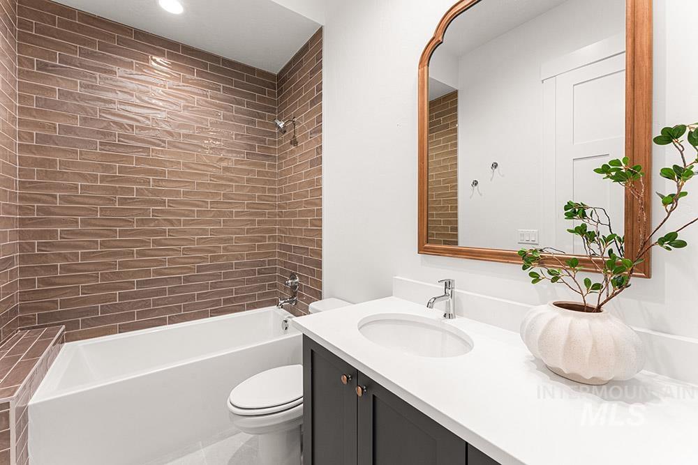 840 N Danville Ave, Eagle, Idaho 83616, 4 Bedrooms, 3.5 Bathrooms, Residential For Sale, Price $1,169,900, 98967652