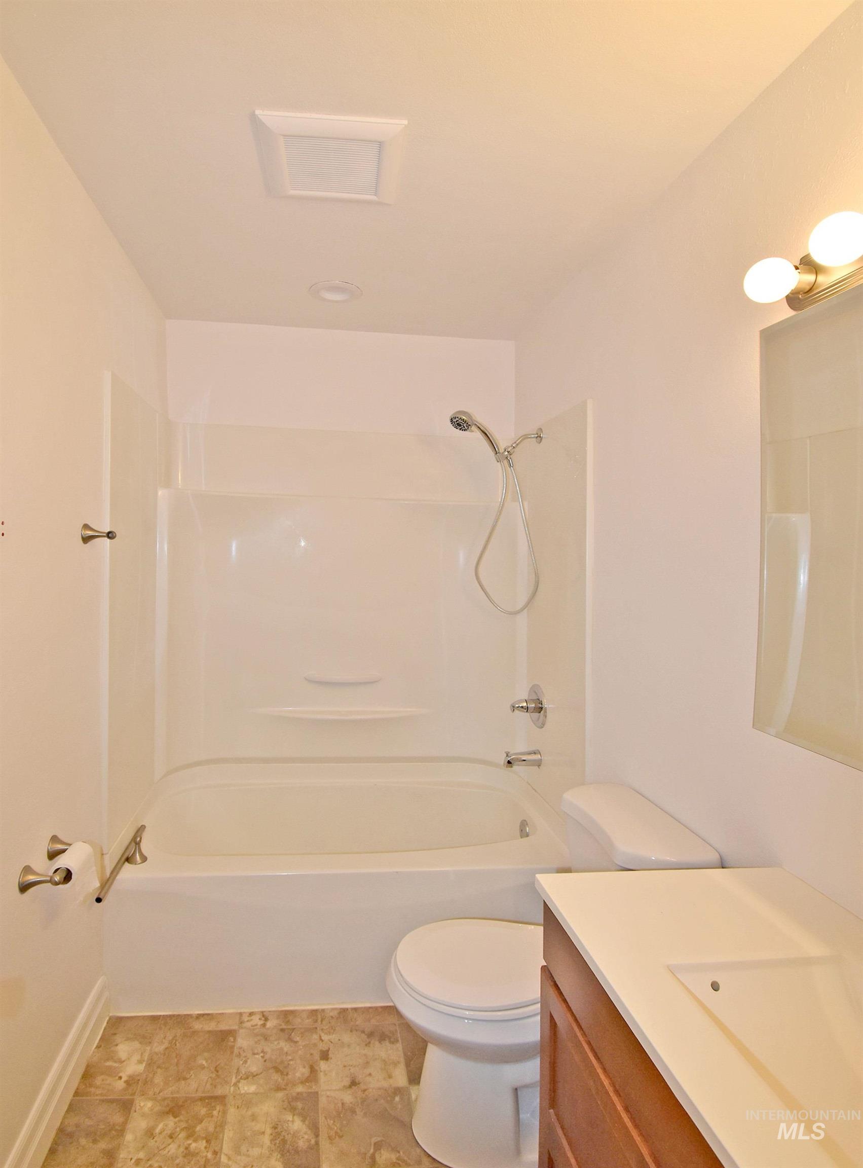 713-715 4th Street, Clarkston, Washington 99403, 2 Bedrooms, 1 Bathroom, Residential Income For Sale, Price $335,000, 98967656